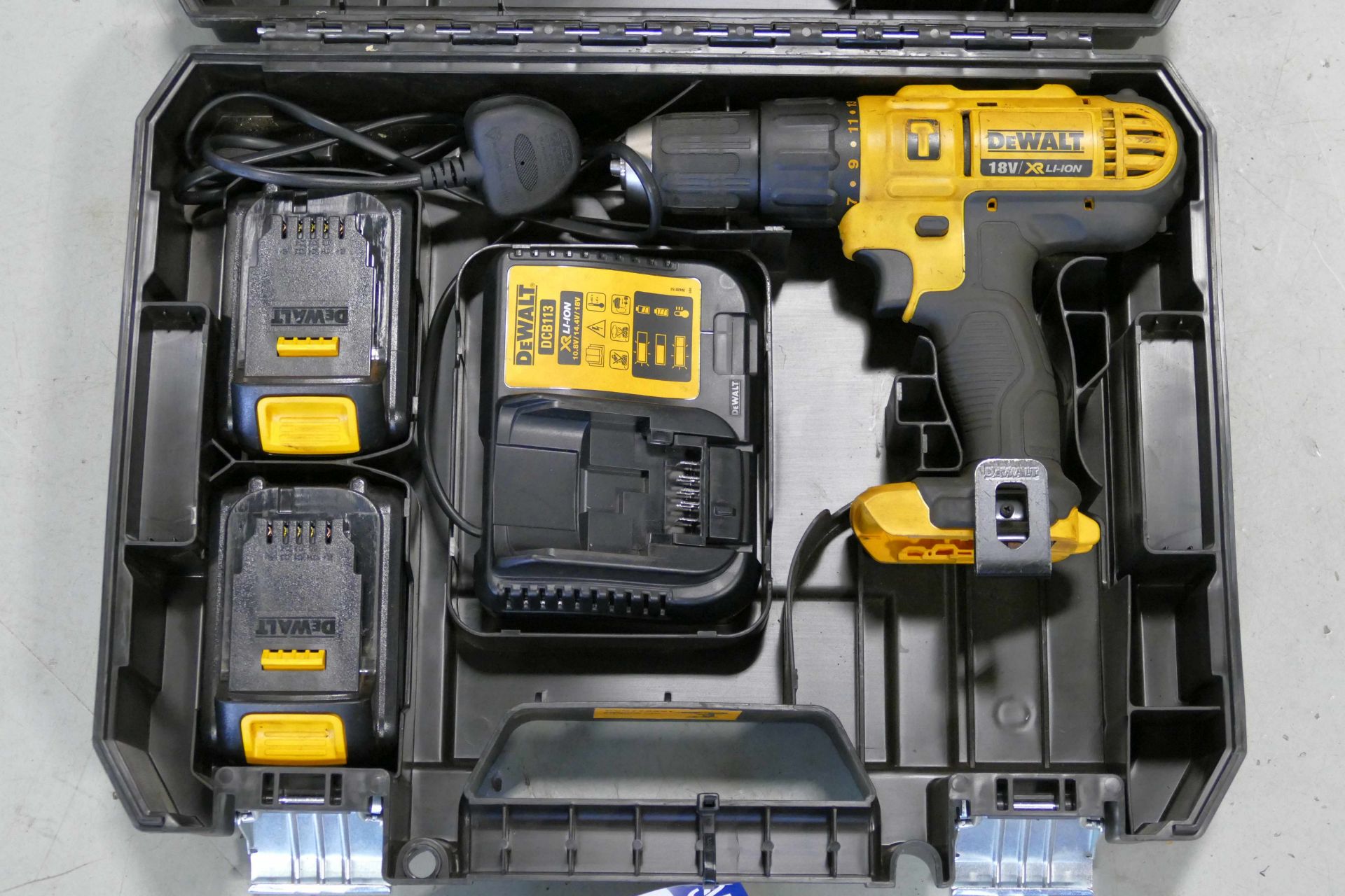 DeWalt 18V Portable Battery Electric Drill, with equipment in box