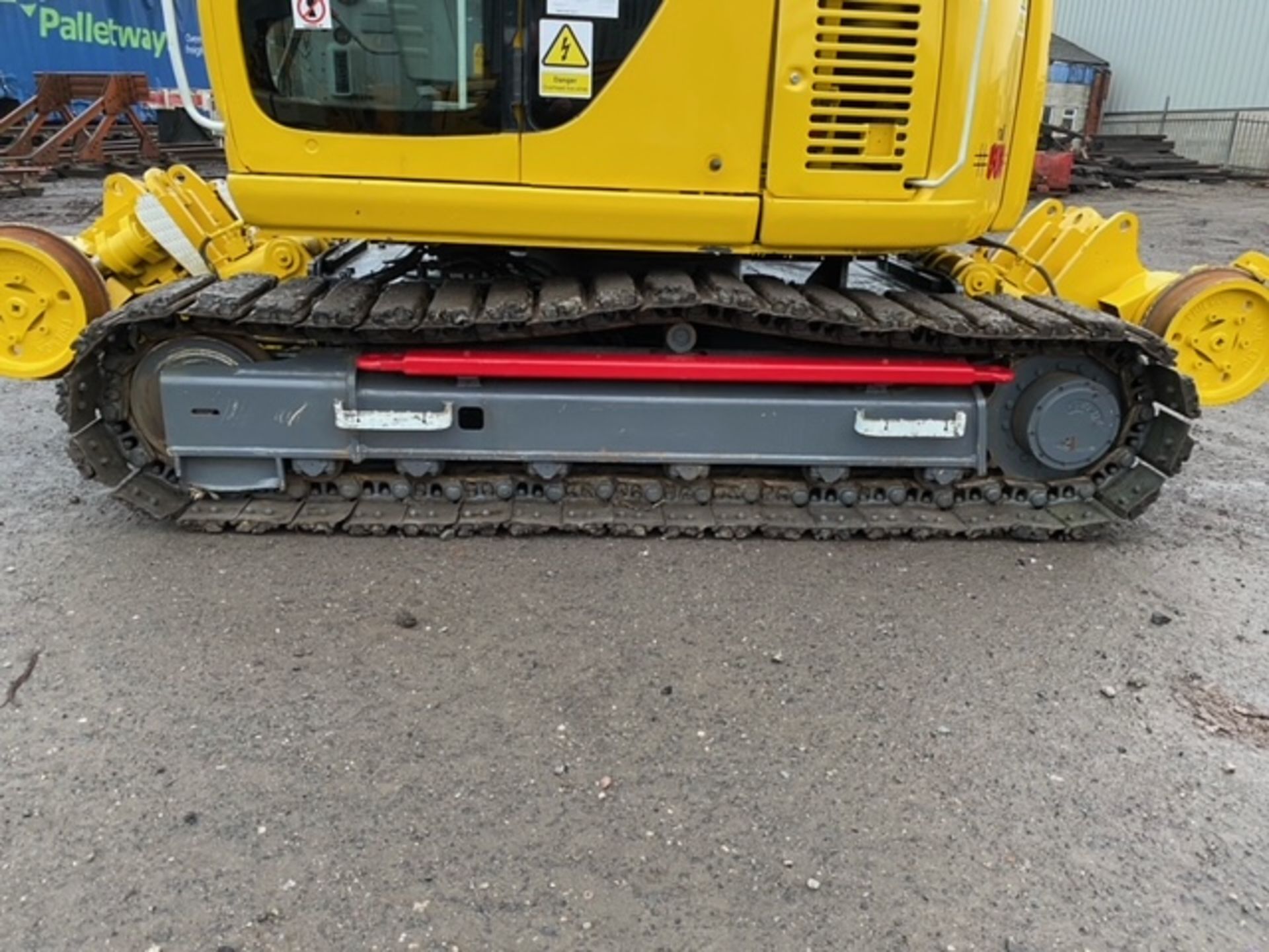 Extra Lot - Kobelco SK135SRLC-1F Track Rail Bug Excavator (9A), no. RRC080, OEM no. YH02-01904, - Image 8 of 25