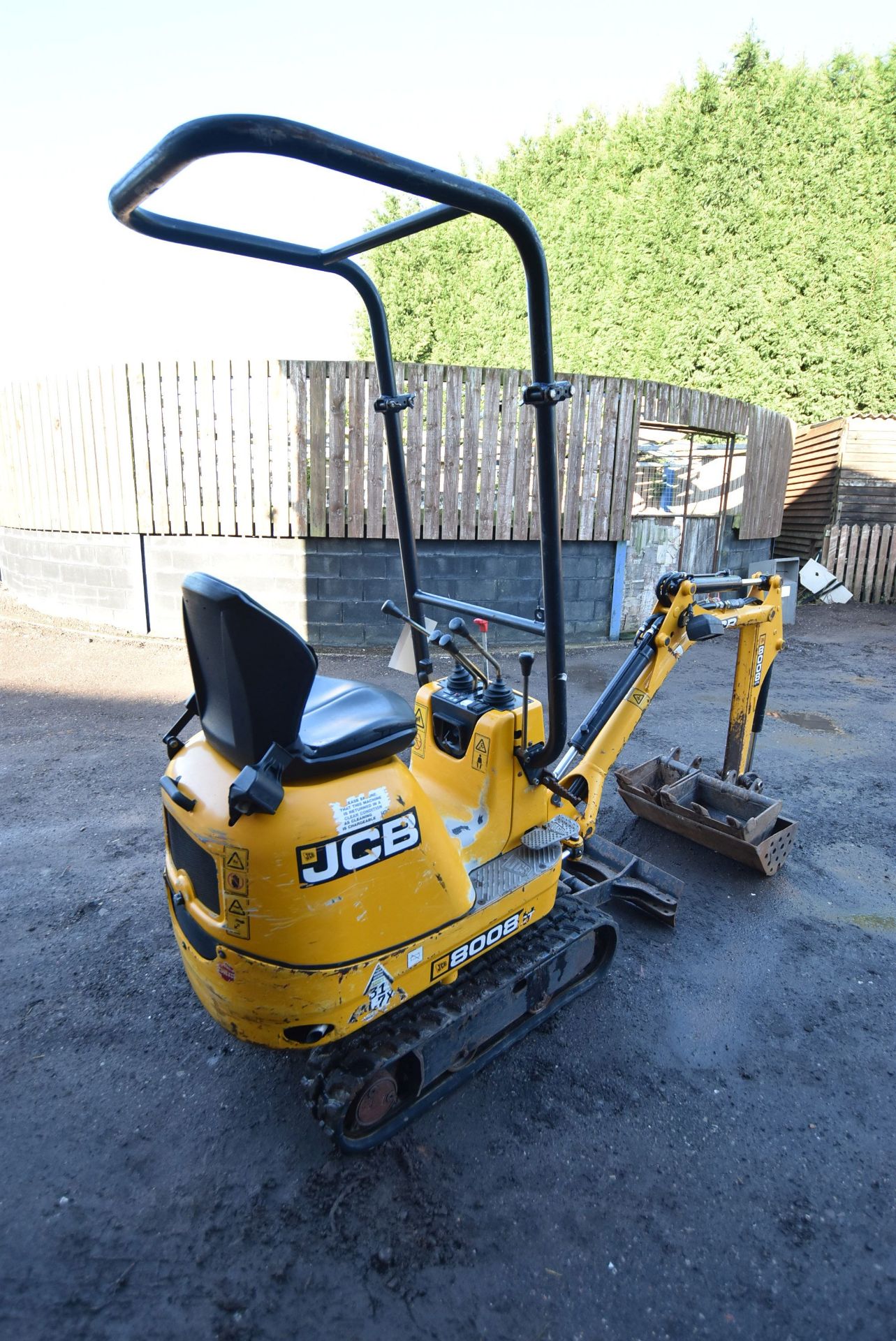 JCB 8008 CTS 950kg TRACKED COMPACT EXCAVATOR, serial no. 02410775, year of manufacture 2015, - Image 4 of 11