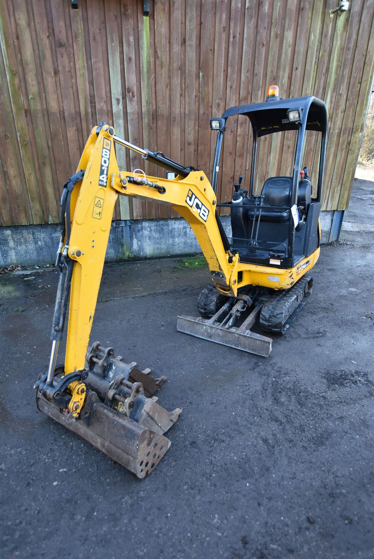 JCB 8014 CTS 1481kg TRACKED COMPACT EXCAVATOR, serial no. JCB06014L02373979, year of manufacture