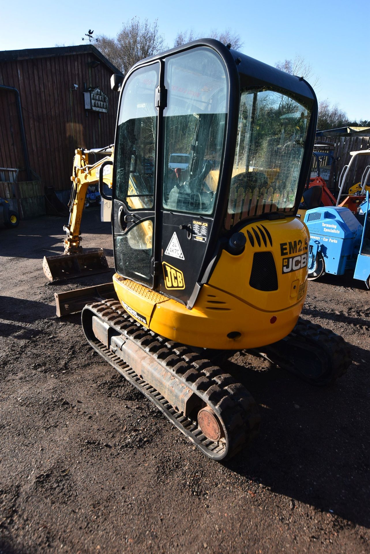 JCB 8025 ZTS 2833kg TRACKED MINI EXCAVATOR, serial no. JCB08025L02226607, year of manufacture - Image 3 of 12