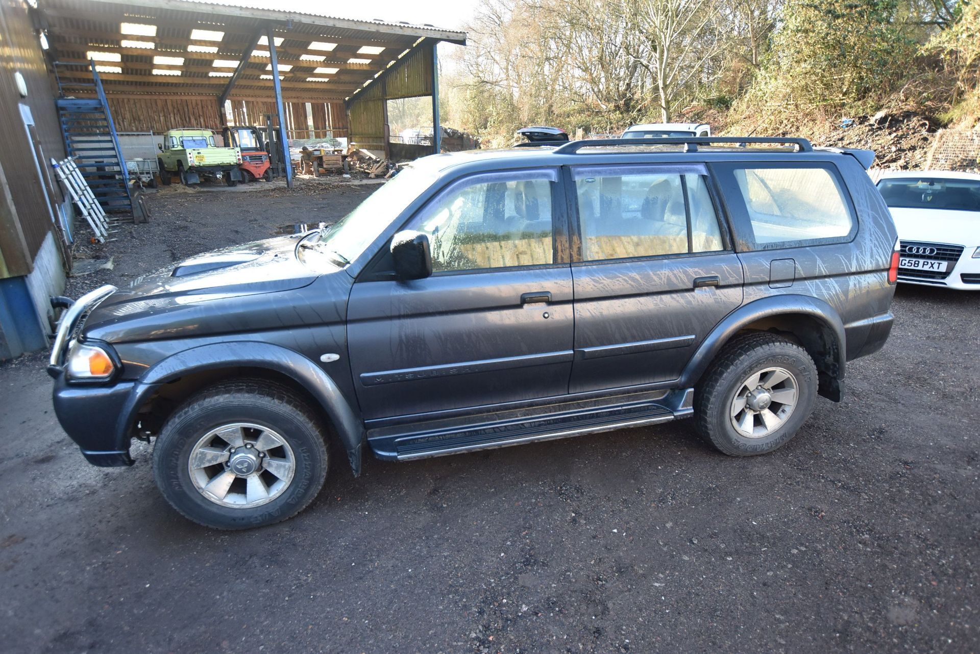 Mitsubishi SHOGUN SPORT EQUIPPE TD 2.5L ESTATE, registration no. DE55 HHP, date first registered - Image 5 of 18