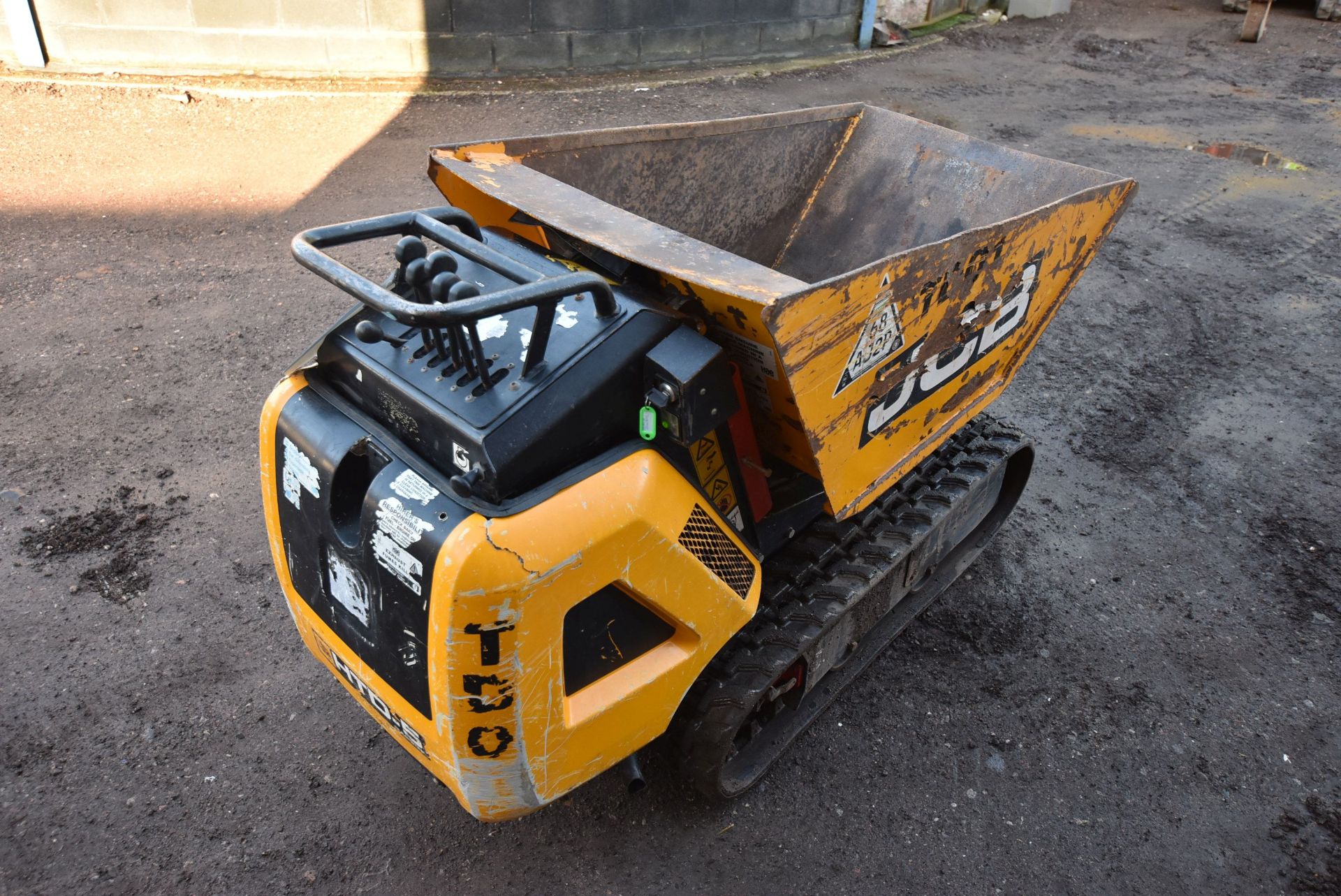 JCB HTD-5 Dumpster Tracked Walk Behind High Tip Dumper, note no date plate or serial number - Image 3 of 10