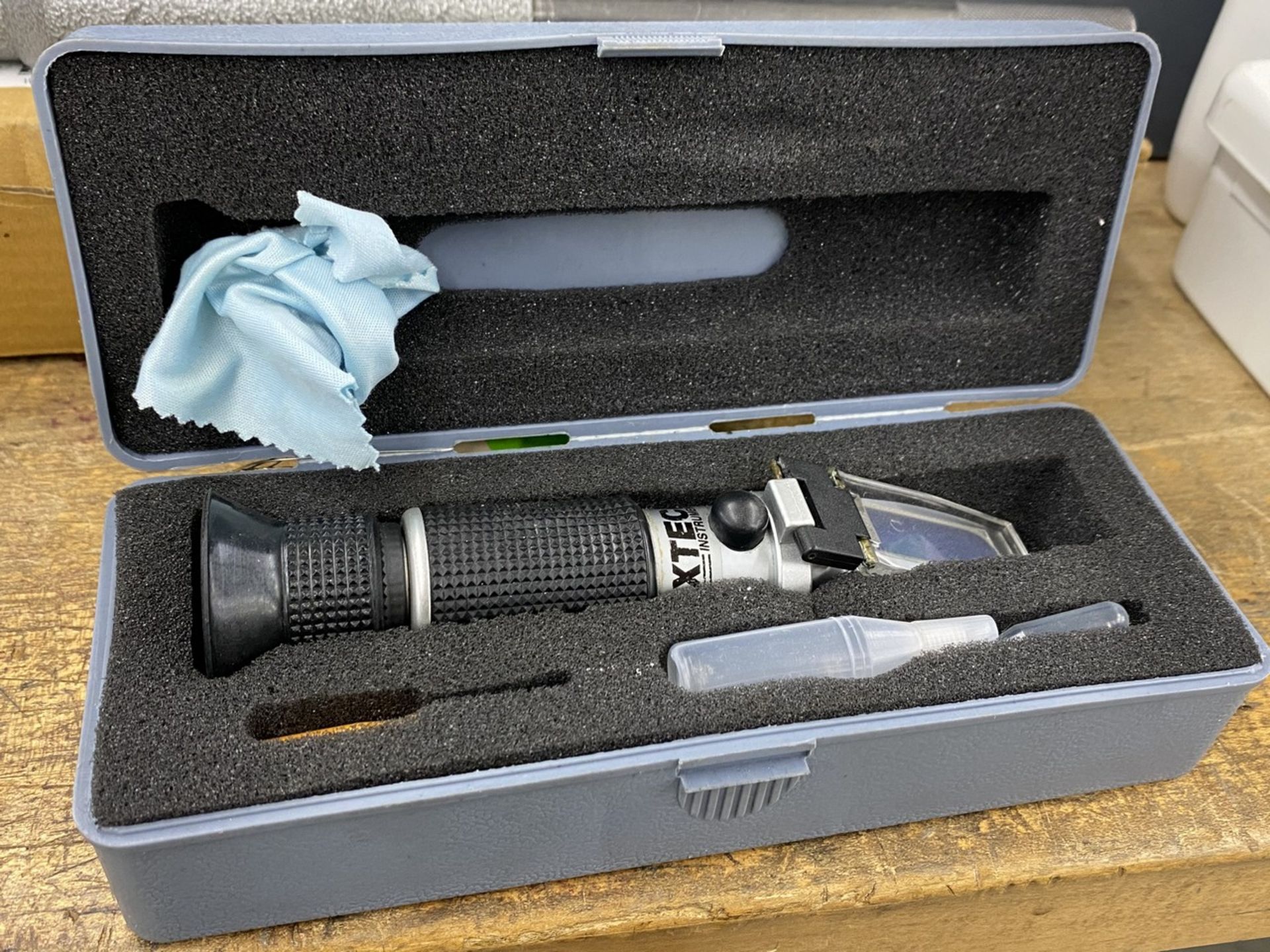 Extech RF15 Portable Refractometer