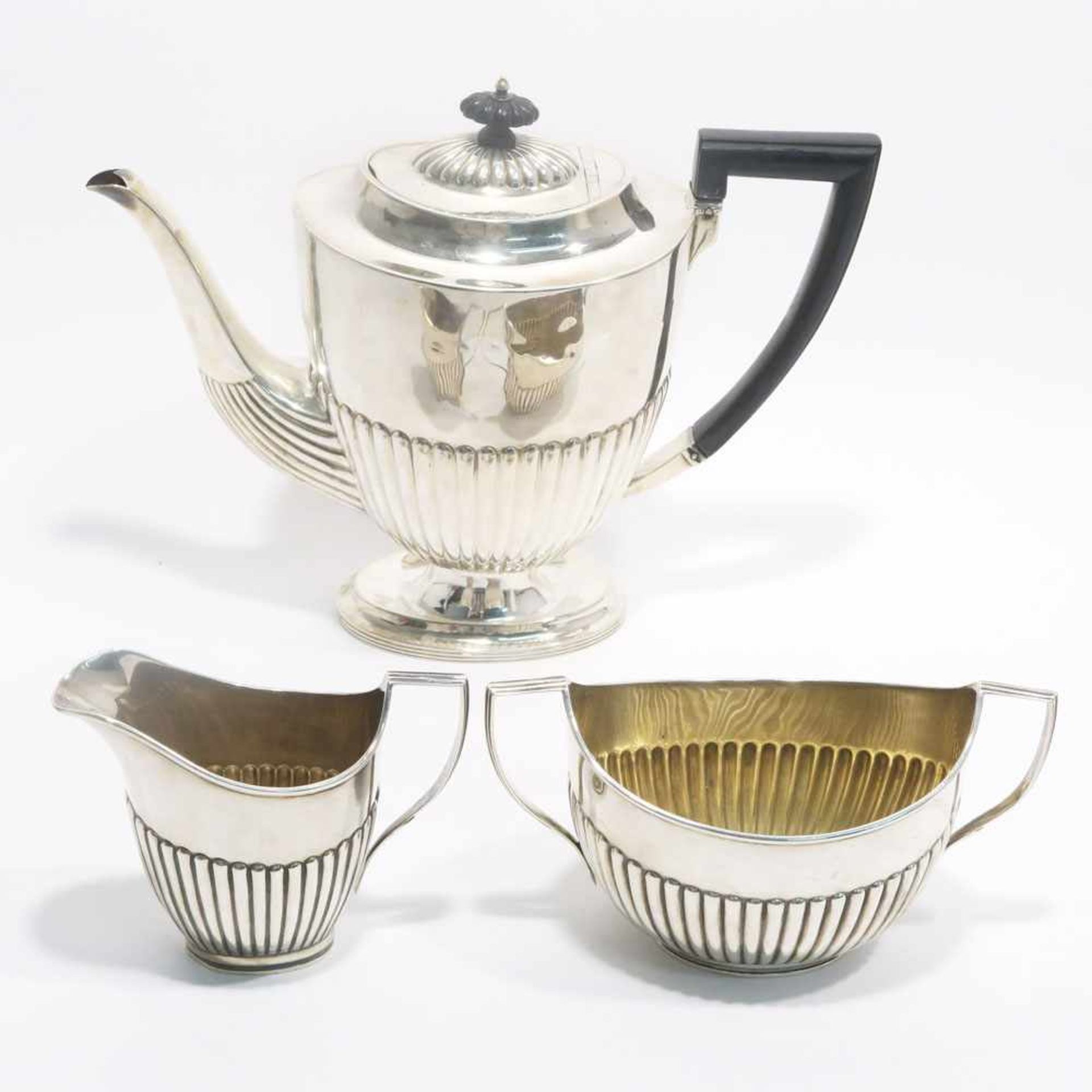 Kaffeekanne, Zuckerschale u. SahnekännchenSheffield, 1887/88 bzw. London, 1887 - 89, William