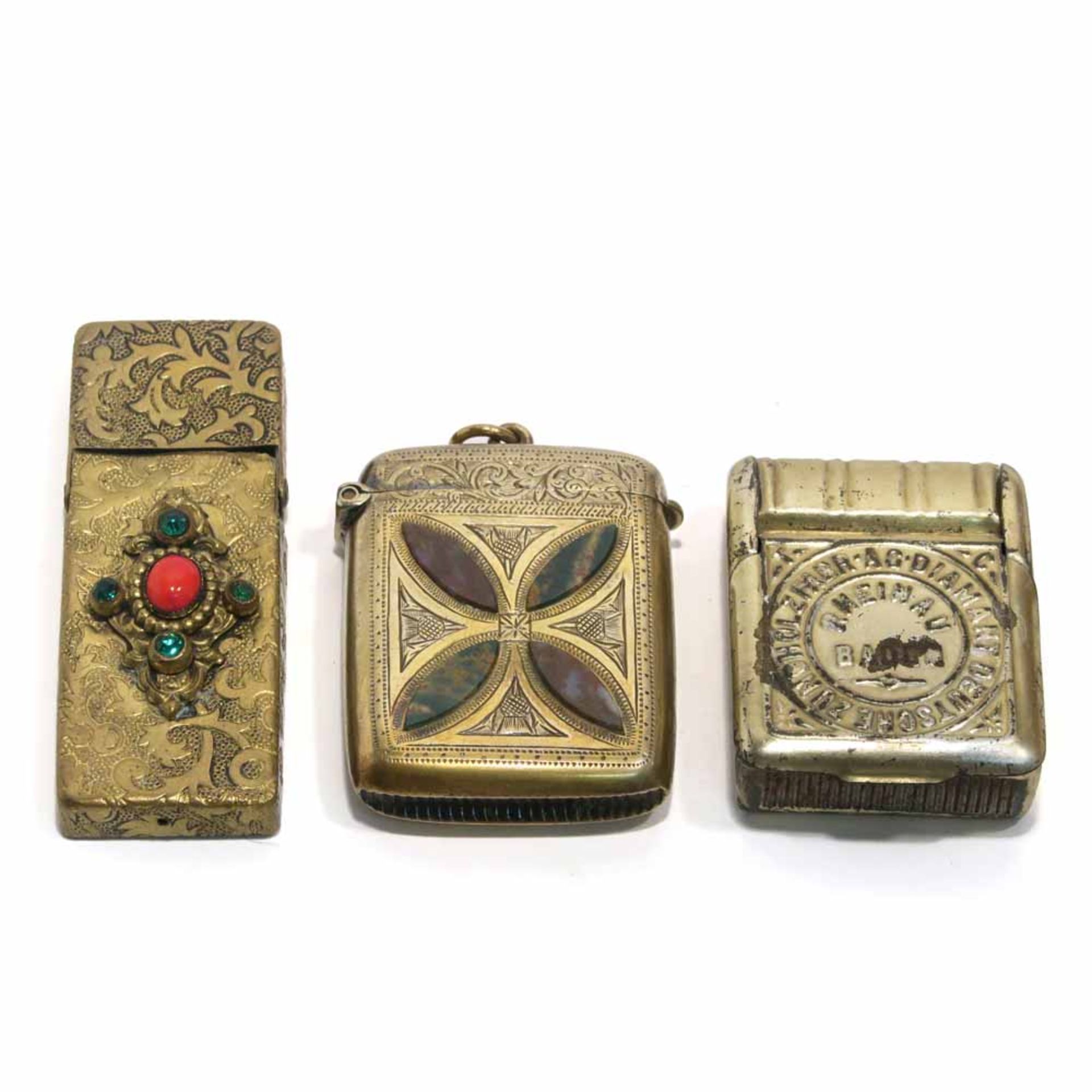 Drei StreichholzdosenThre vesta cases (match safes)Um 1900 (und später)Messing u.a., tlw. mit