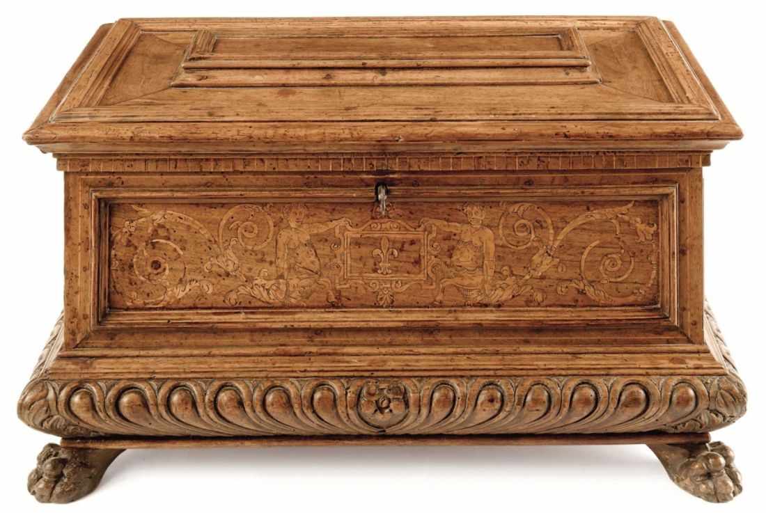 Renaissance model chest