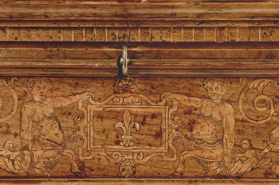 Renaissance model chest - Image 2 of 2