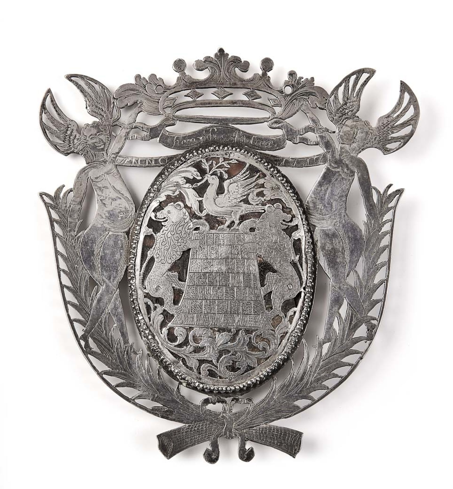 Heraldischer AnhängerBaltikum, wohl Mitau, 18. Jh.Hochovales Medaillon aus Schildpatt in dekorativer - Image 2 of 2