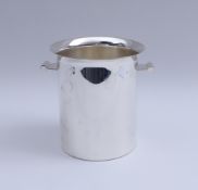 Designer-SektkühlerMESA, Italien - E. 20. Jh.Zylindrische, glatte Wandung mit seitlichen Handhaben