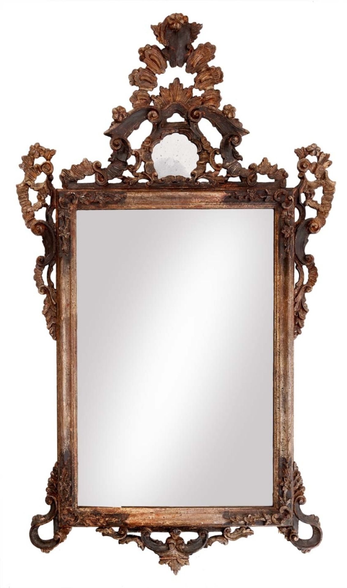 Spiegel im Barock-StilVenetien, 19. Jh.Profilierter, an den Ecken mit Blütenzweigen dekorierter