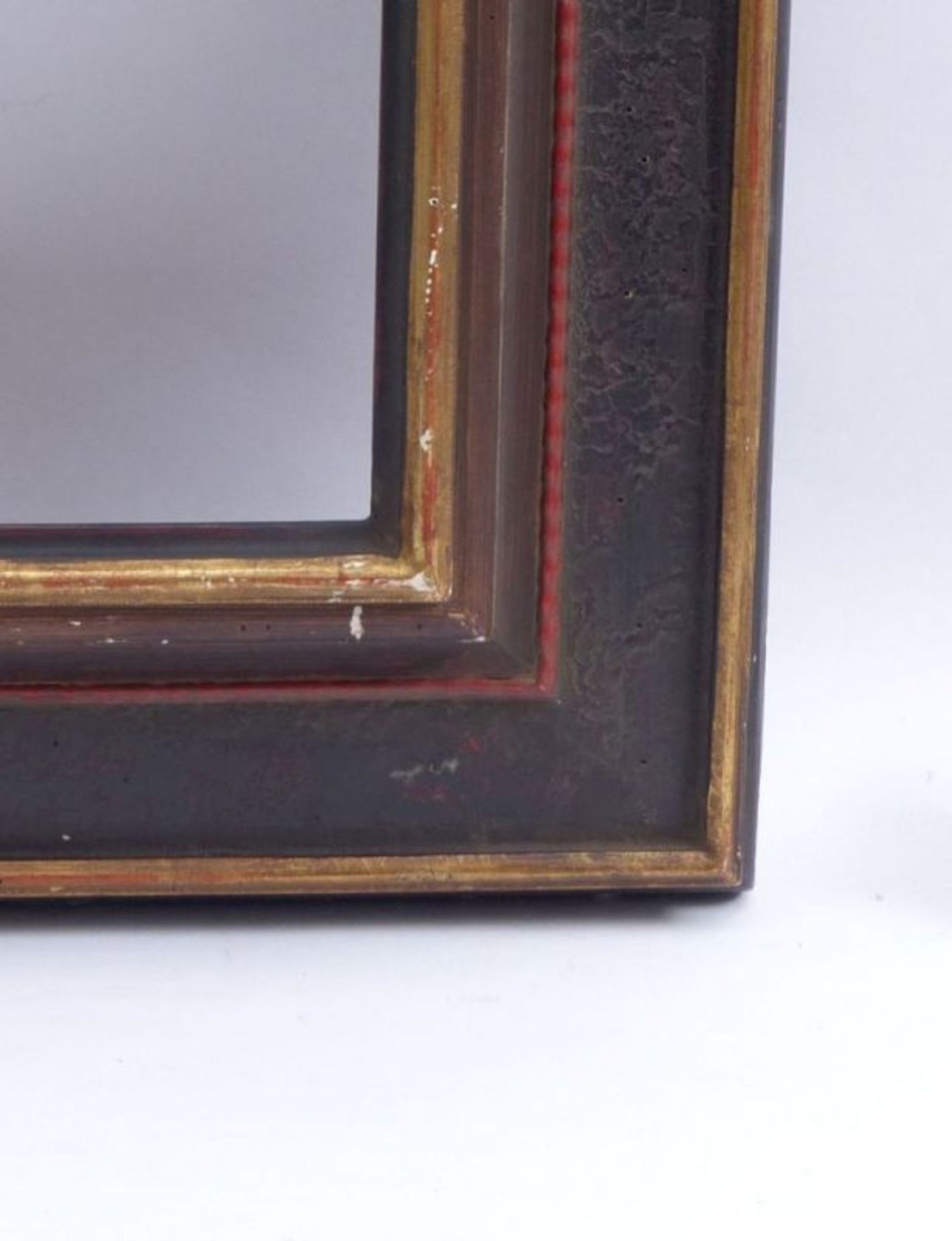 KassettenrahmenNiederlande, 19. Jh.Holz, braun und schwarz gefasst, teils vergoldete Profile, rot - Bild 2 aus 2