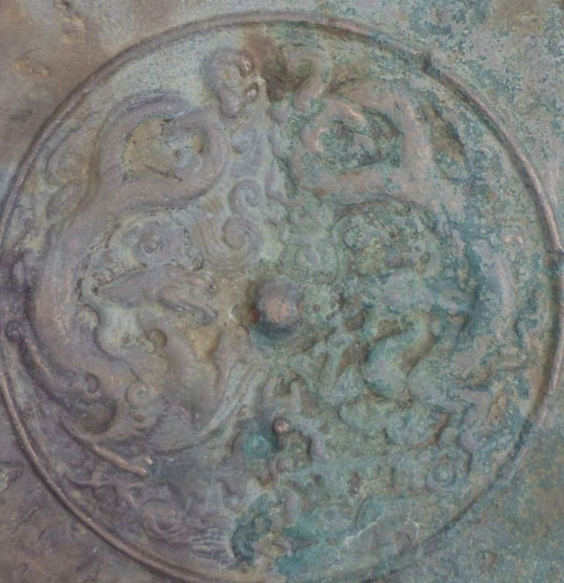 SpiegelChina, wohl Song-Dynastie, 960-1.280 n. Chr.Runde, flache Scheibenform mit blütenartig - Bild 2 aus 3