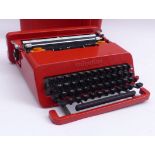 Olivetti-Reiseschreibmaschine "Valentine"Entwurf von Ettore SottsassHergestellt zwischen 1969-