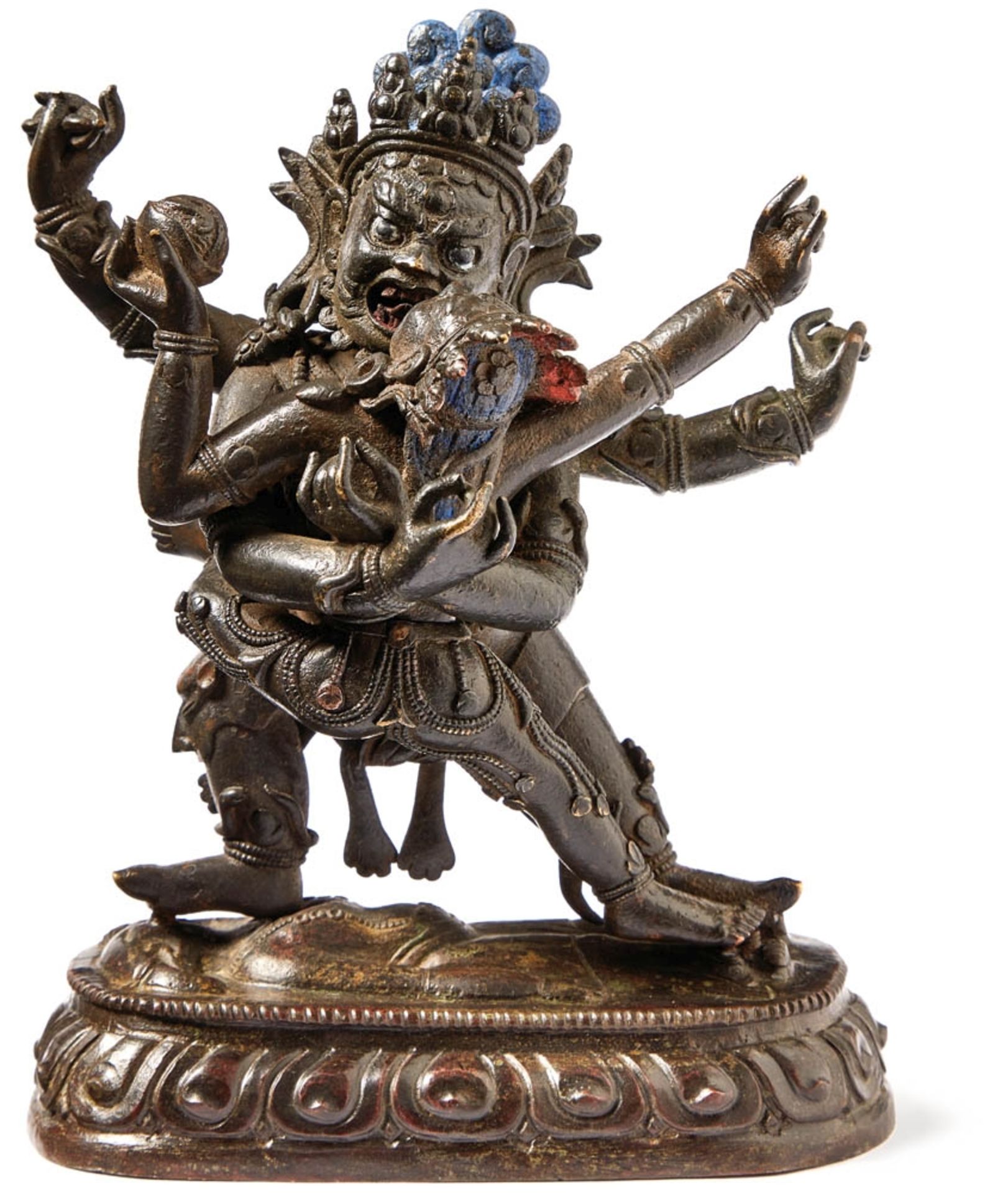 Dharmapala Begtse mit Shakti in Yab-yumTibetAuf Lotossockel im Ausfallschritt auf einem Körper