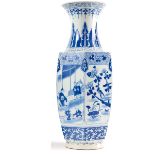 Blau-weiß-Vase