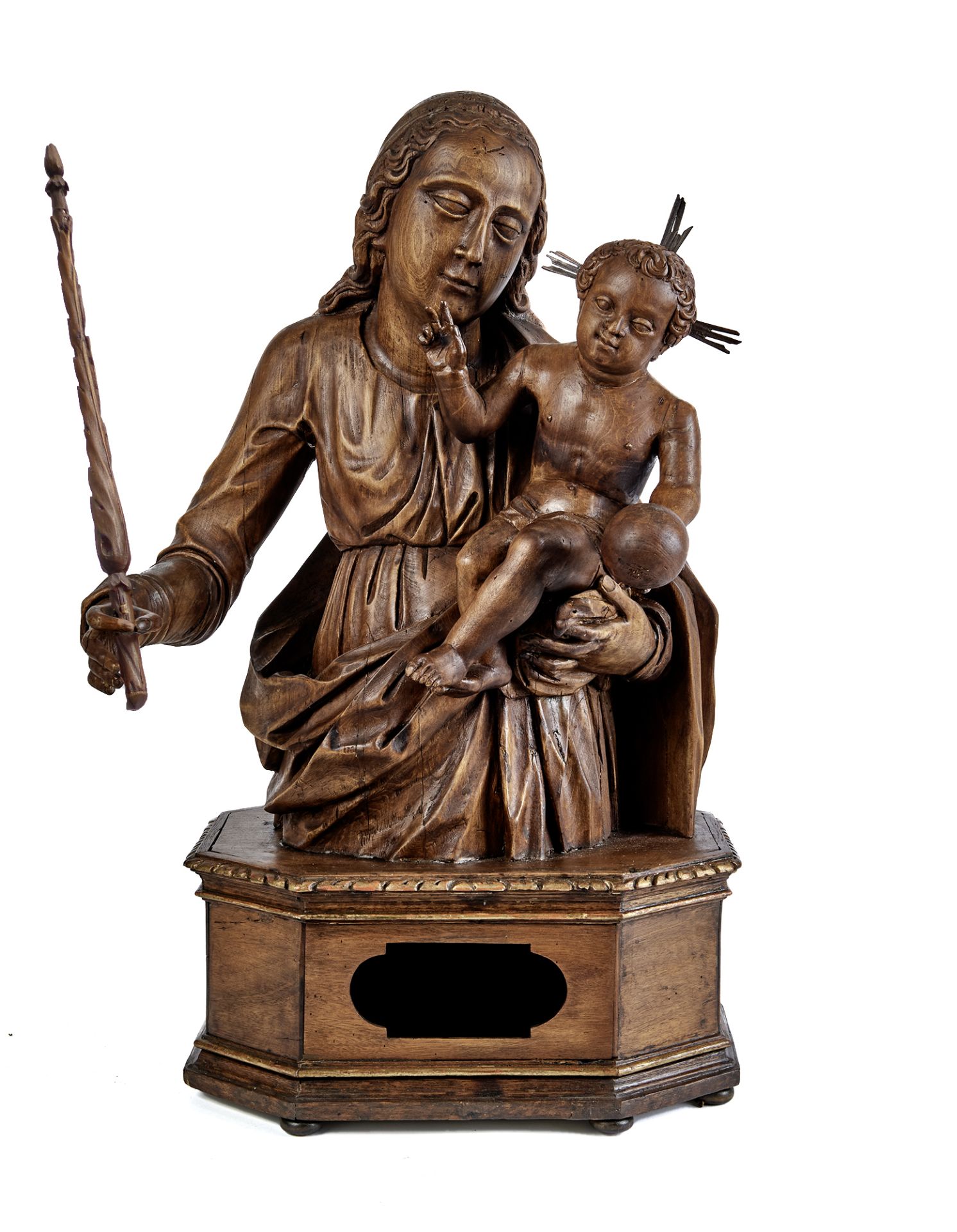 Madonna mit Kind auf Reliquiensockel