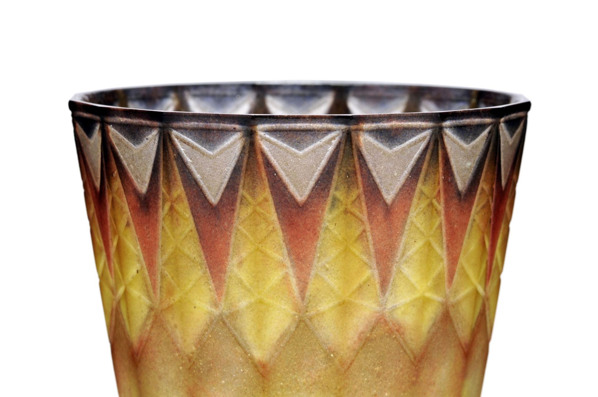 Seltene Bechervase "Vase à motifs de fers de lance gravés". Gabriel Argy-Rousseau, Paris, - Bild 3 aus 7