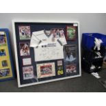 Tottenham Hotspur shirt, pennant and team photo signed by members of 1999 team which won the