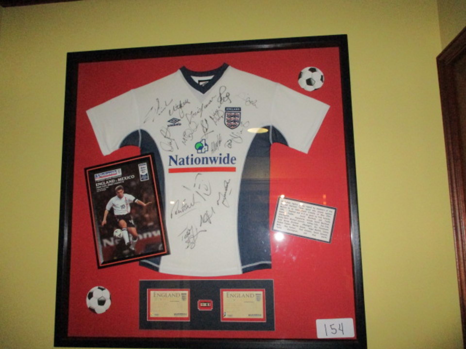 England 2001 training jersey, matchday programme and tickets from England v Mexico, May 25th 2001.