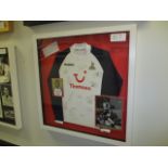 Tottenham Hotspur signed jersey and photo 2006/07 team, 33-1/2in w x 34-1/2in hgt - 14