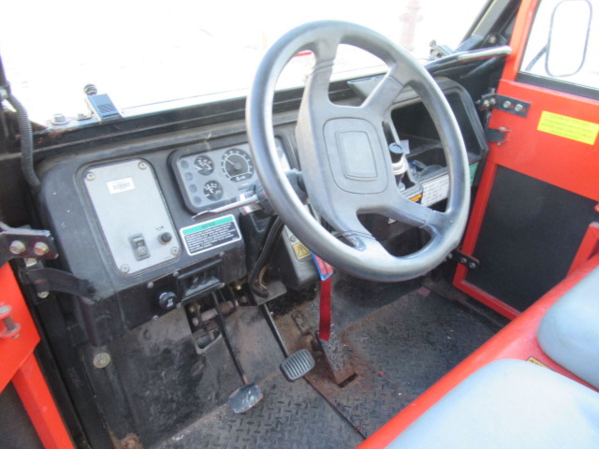 Cushman A130 4 Wheeler, Total Number of Hours = 2008.9, Needs A New Ignition Switch - Image 6 of 7