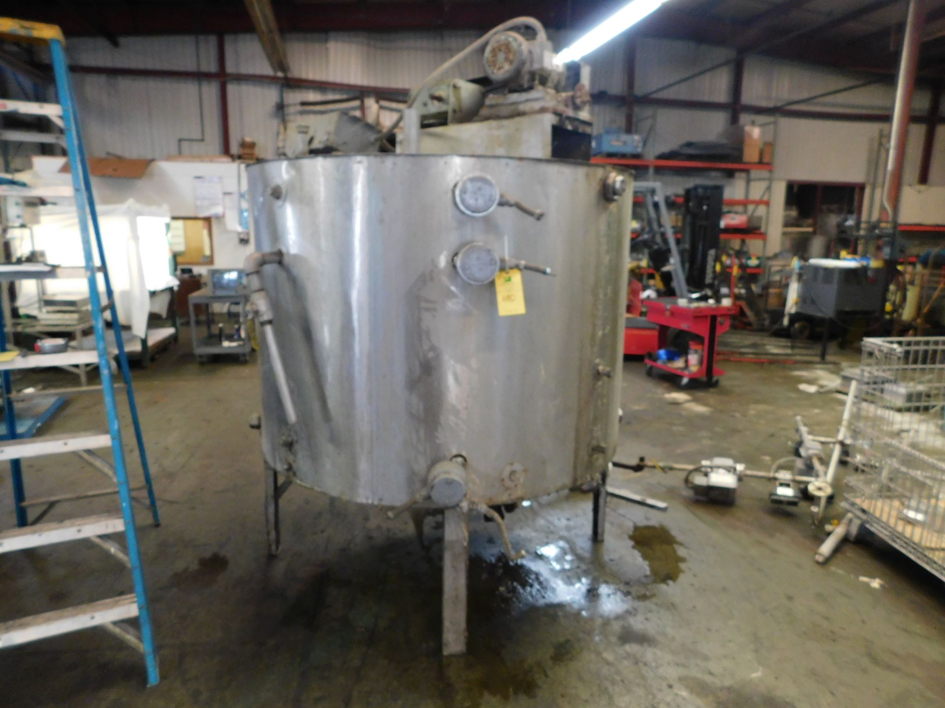 Stainless Steel Tank, 66.25 inches Diameter, 48.25 inches Height, Agitator/Mixer, Discharge Bottom