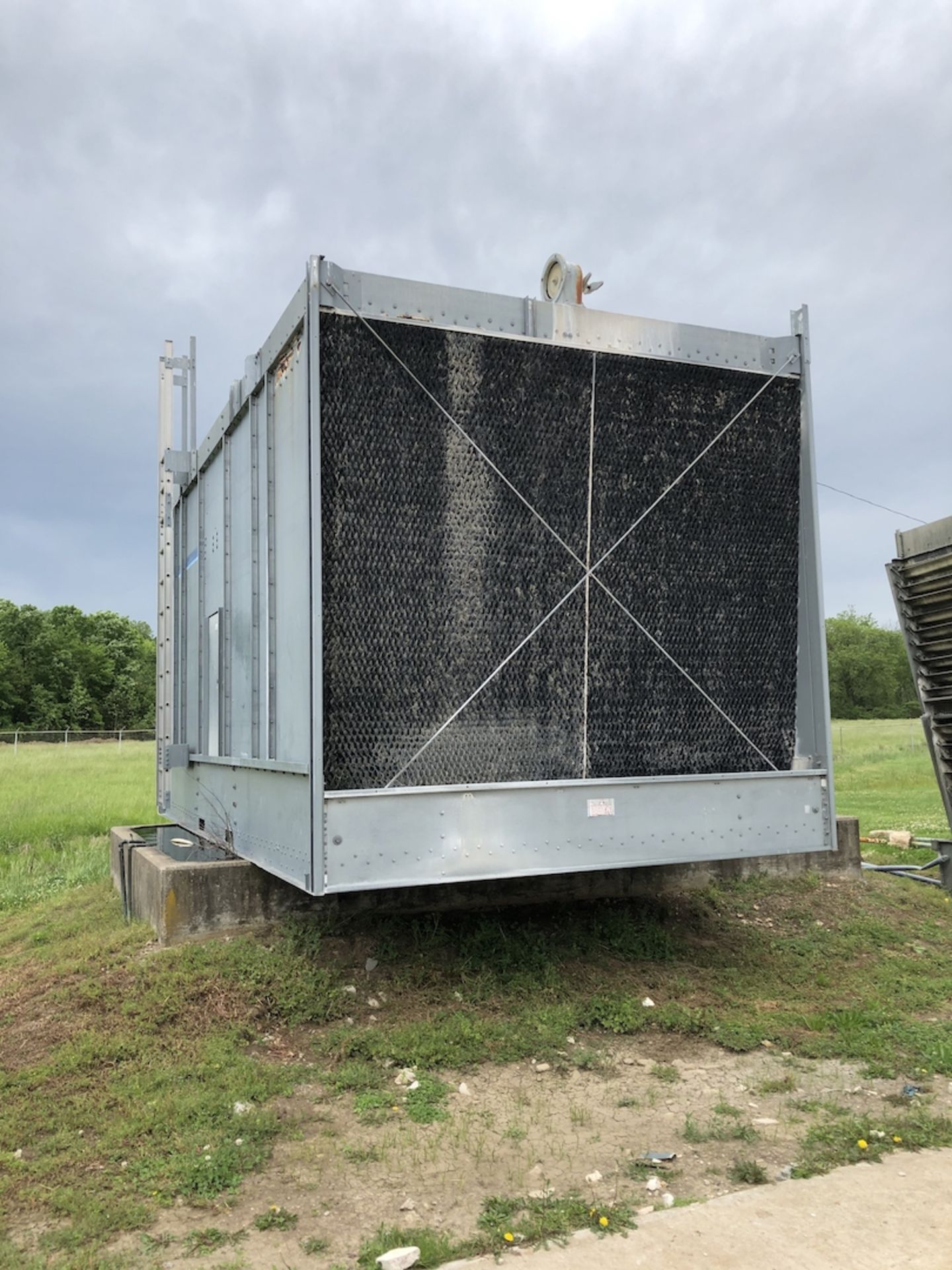 Marley NCSseries 722 ton Cooling Tower, Rigging/ Loading Fee: $1500 - Image 4 of 6