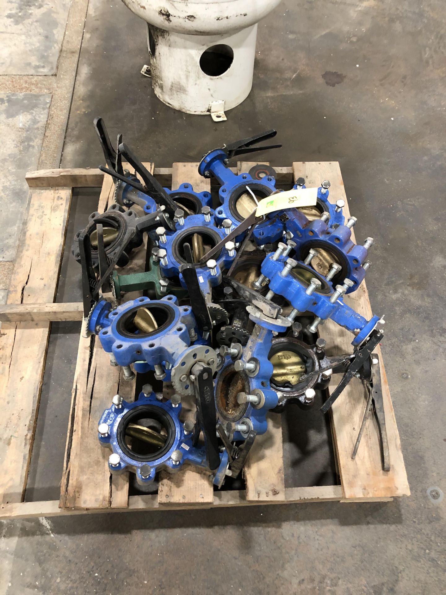 Pallet of Butterfly Valves, Approximate Qty 10, Rigging/ Loading Fee: $25 - Image 2 of 4