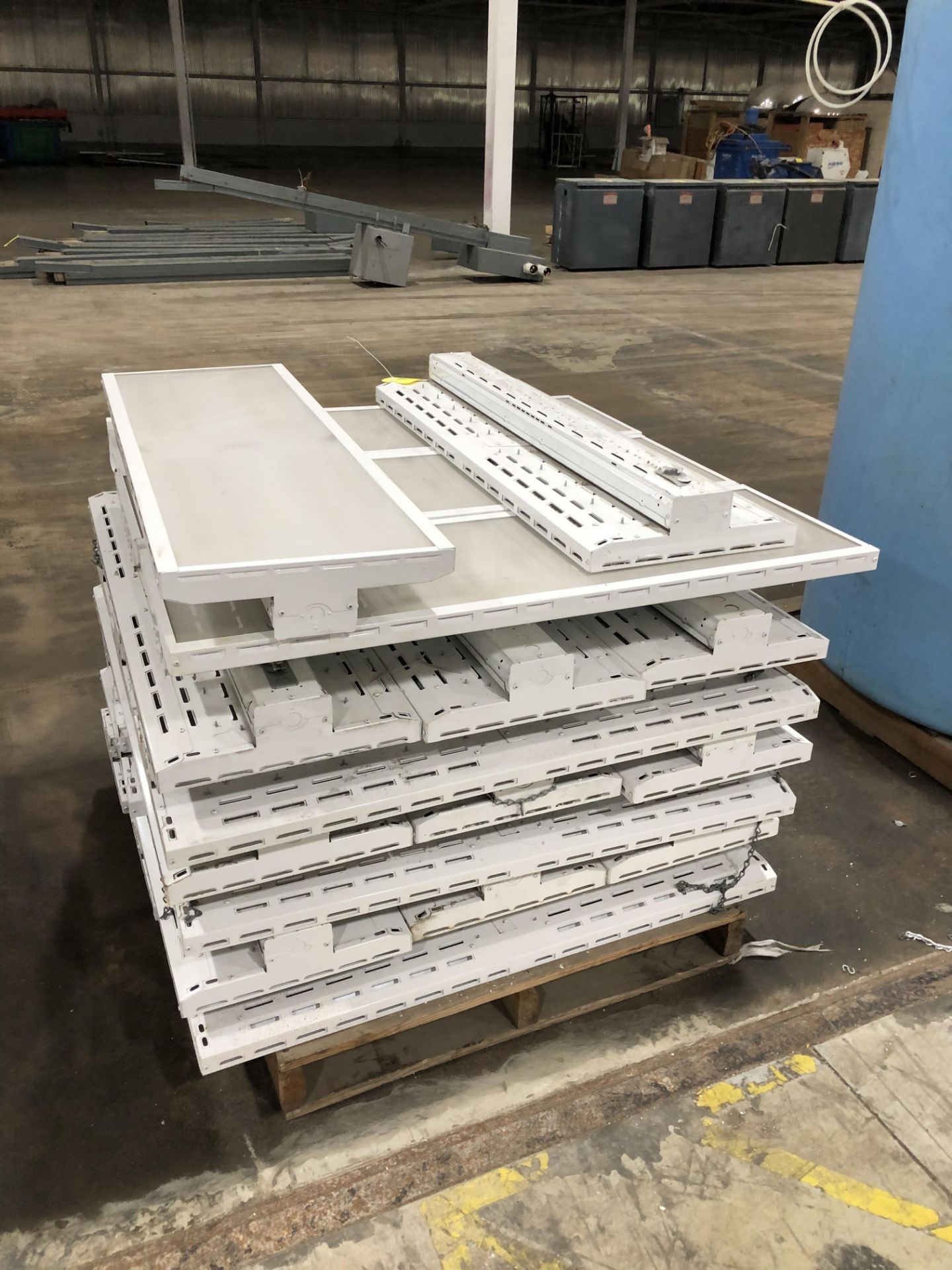 Pallet of Commercial LED Warehouse lights, Rigging/ Loading Fee: $25 - Image 2 of 3