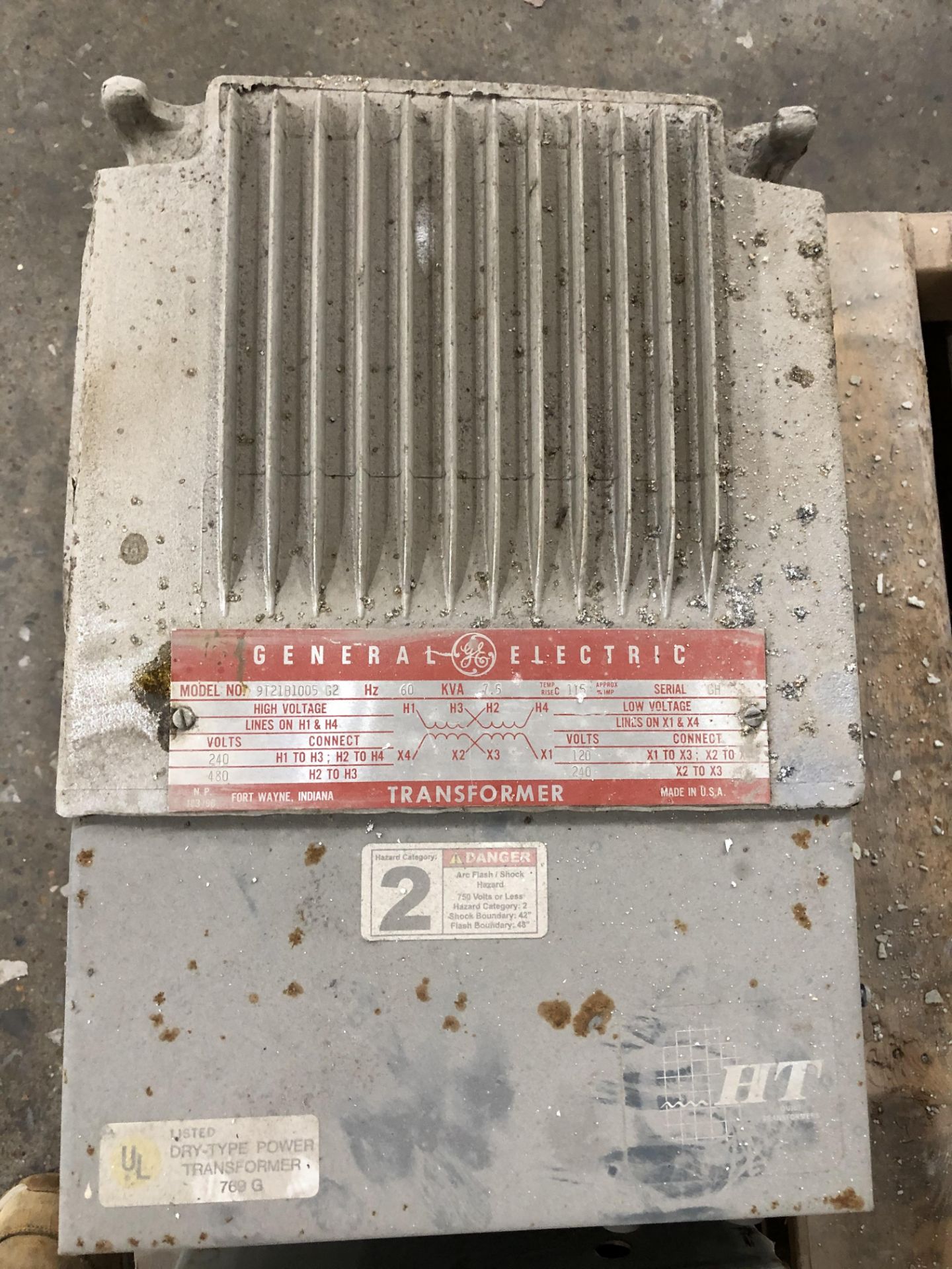 Pallet of Miscellaneous General Electric Transformers, Rigging/ Loading Fee: $25 - Image 2 of 5