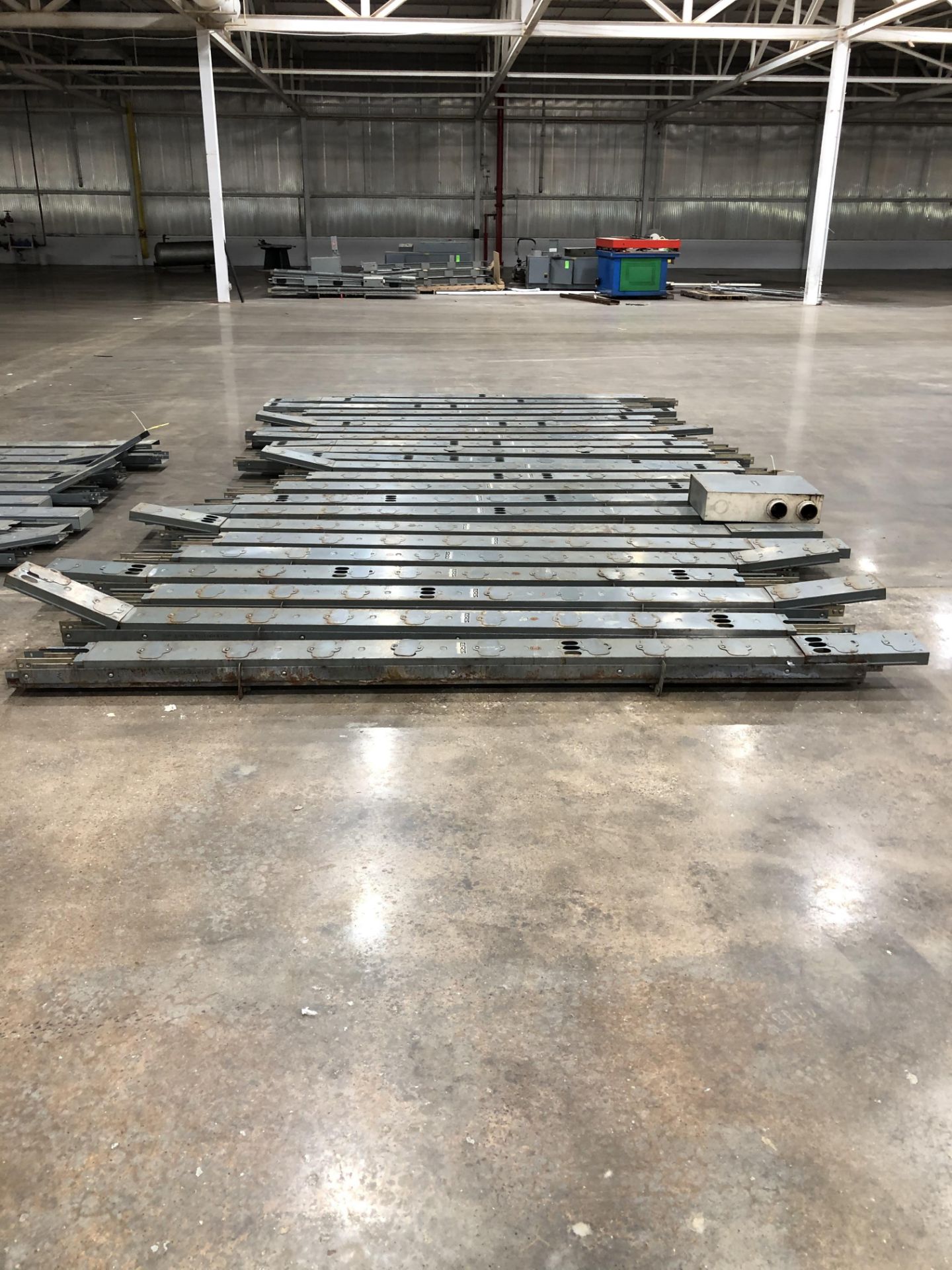 General Electric Bus Bar, 225 Amp, 600V, 3 Phase, 3 Wire, Approximately 100 ft, 10 ft long - Image 11 of 17