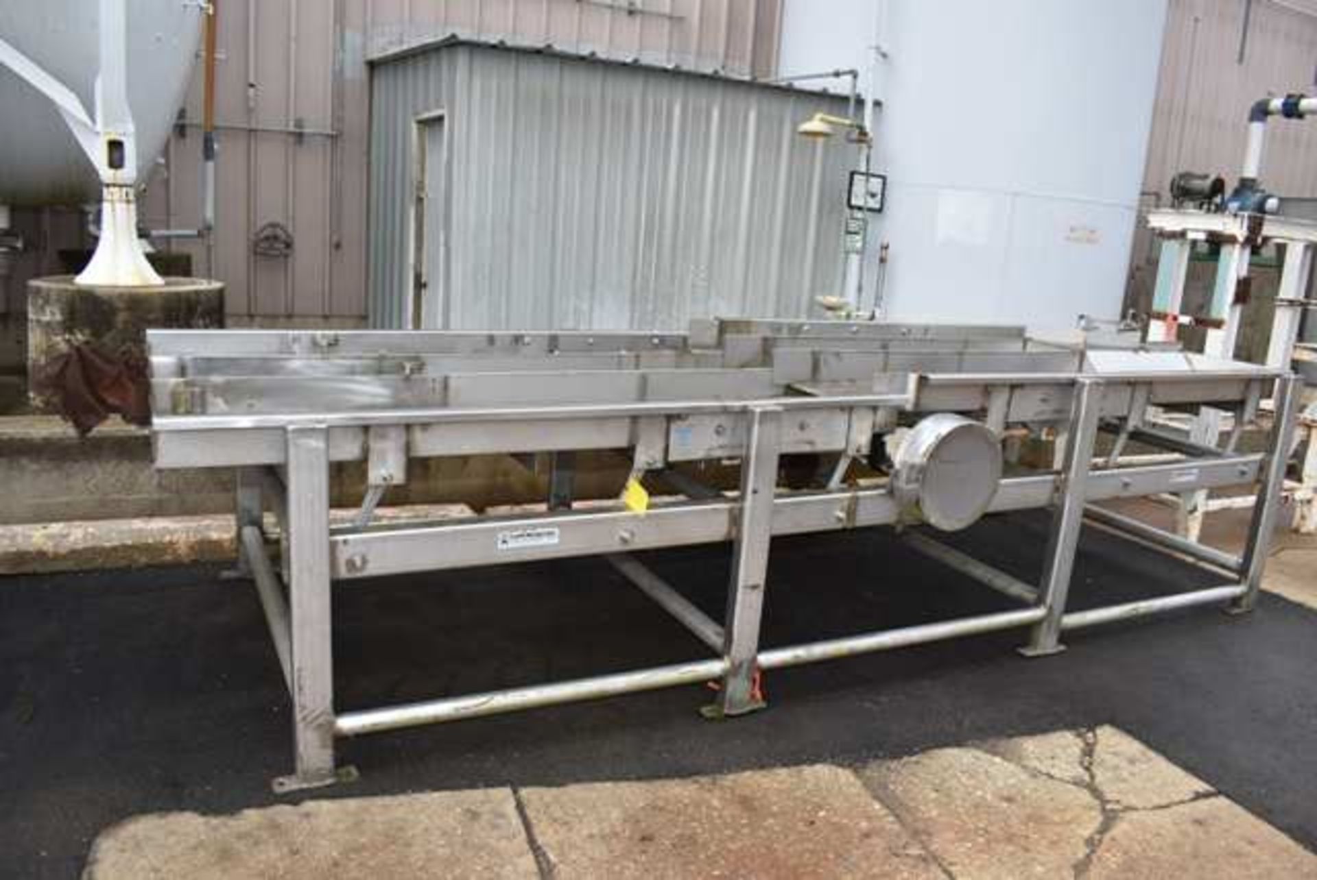 Commercial 3-Lane Vibratory Shaker, 14' Length, Loading Fee: $300