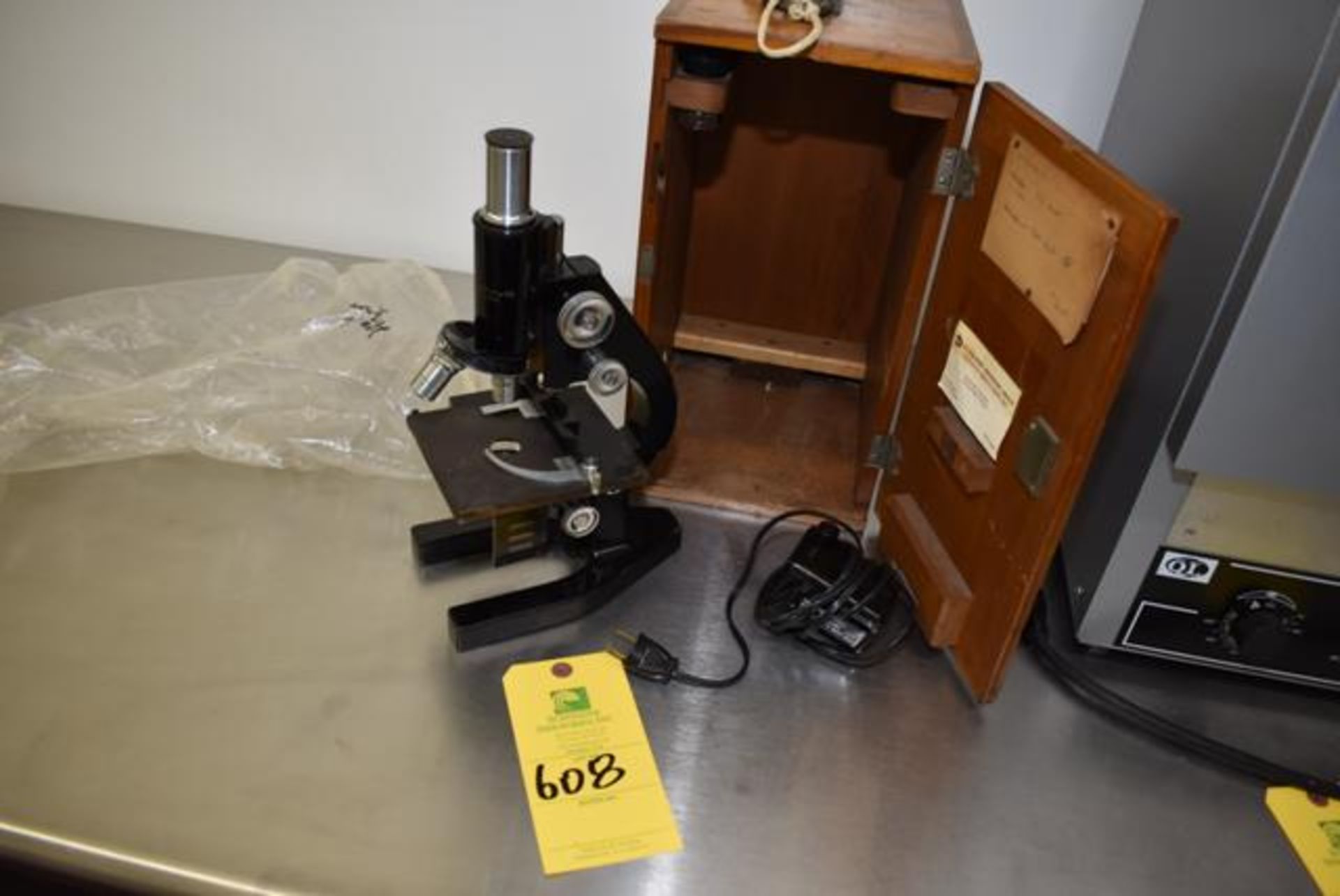 Bausch Microscope w/Case, Loading Fee: $10