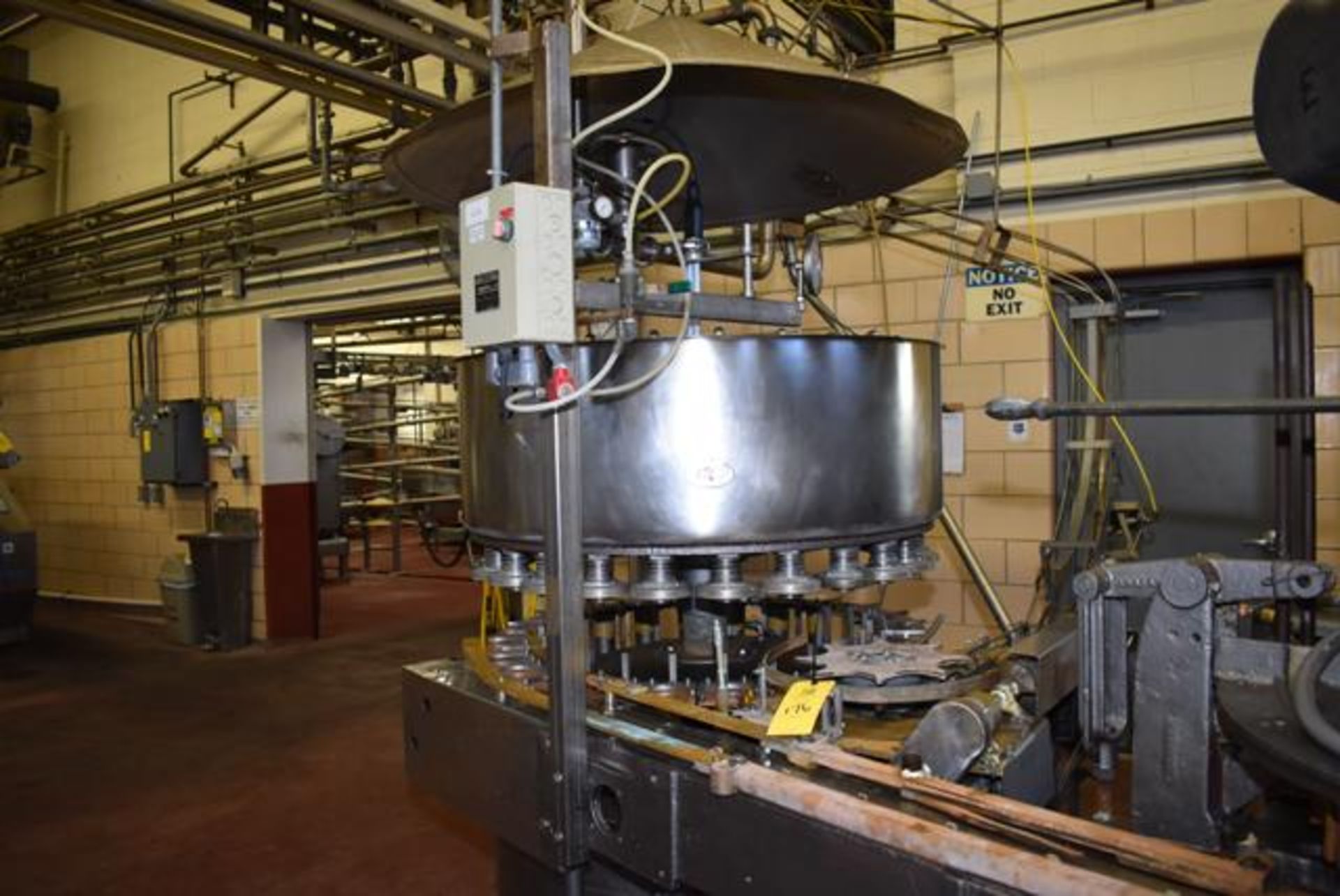 FMC #240, 24-Valve Juice Filler, Set: 404, Equipped with Mild Steel Round Base, Loading Fee: $1500