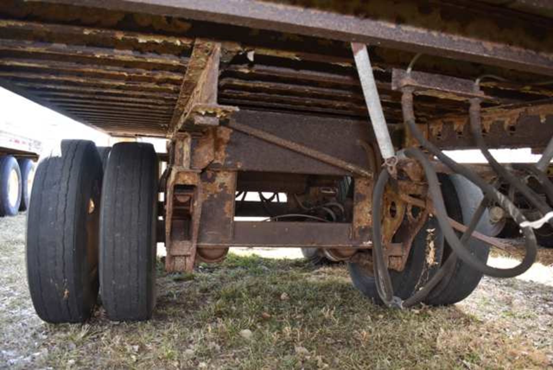 1994 Fruehauf 48' Trailer, Tandem Axle, SR, Swing Doors, VIN #IH2V04825RE030105, Loading Fee: $50 - Image 3 of 3