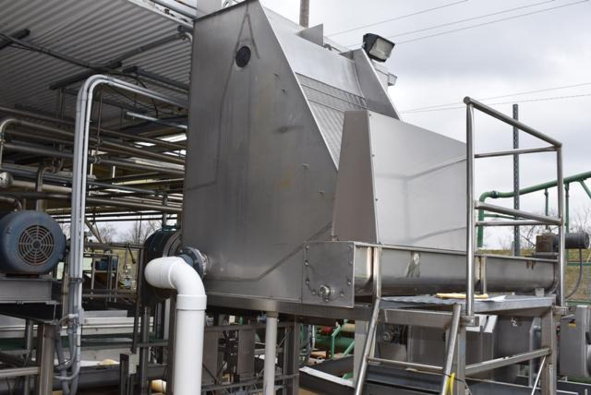 Alard 36"W x 42"H Stainless Steel Hydrasieve, Platform & Stairs, Loading Fee: $1200 - Image 3 of 3