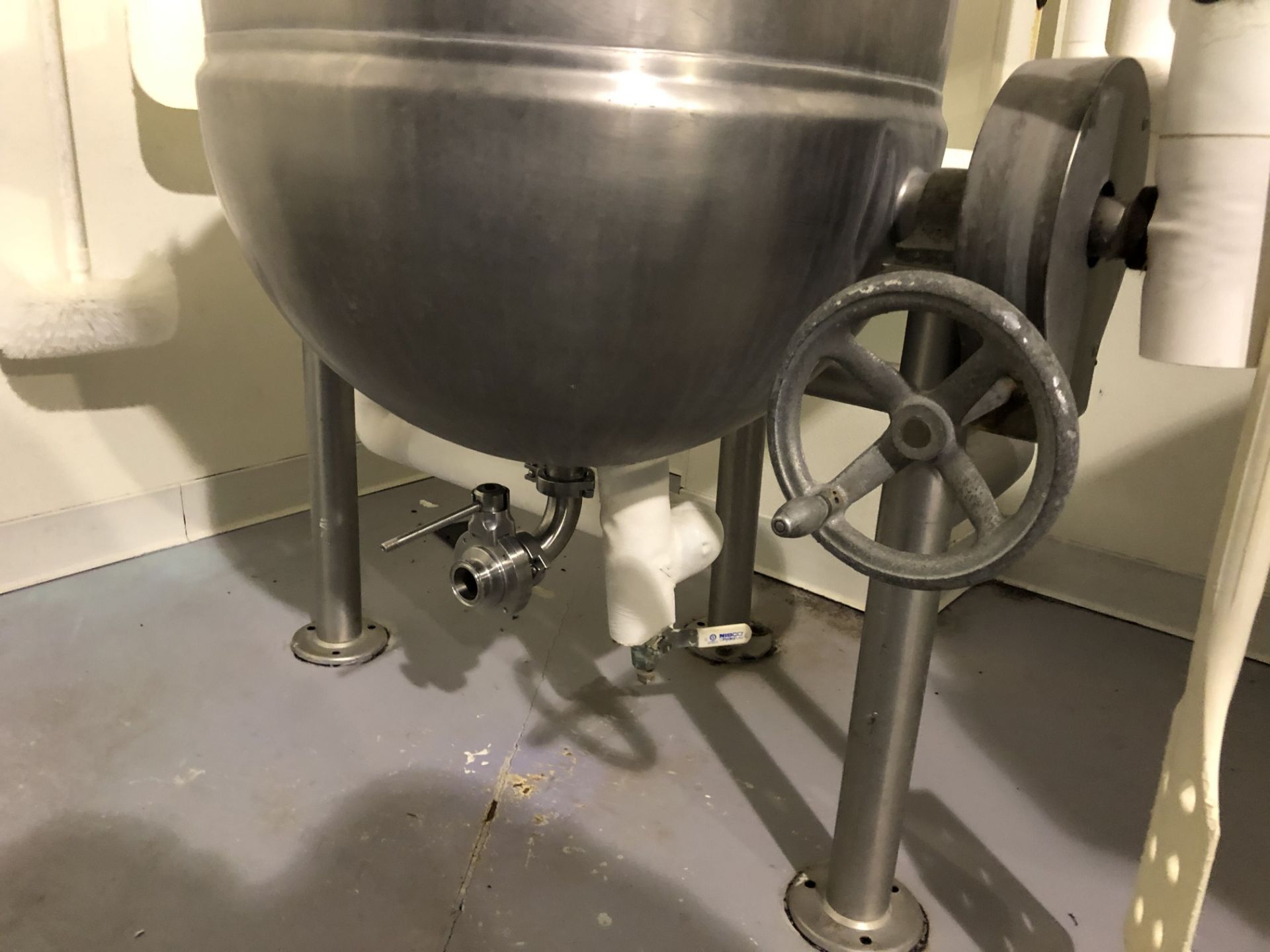 Groen Kettle Tank, 40 Gallon, Rigging Price: $75 - Image 3 of 4