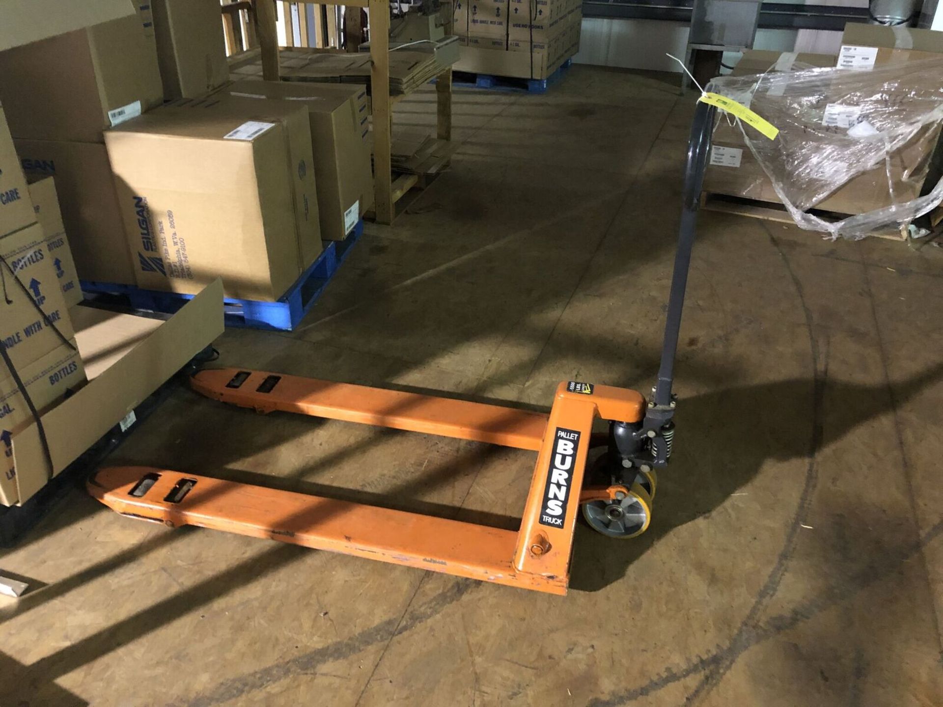 Burns Pallet Truck, Rigging Price: $15