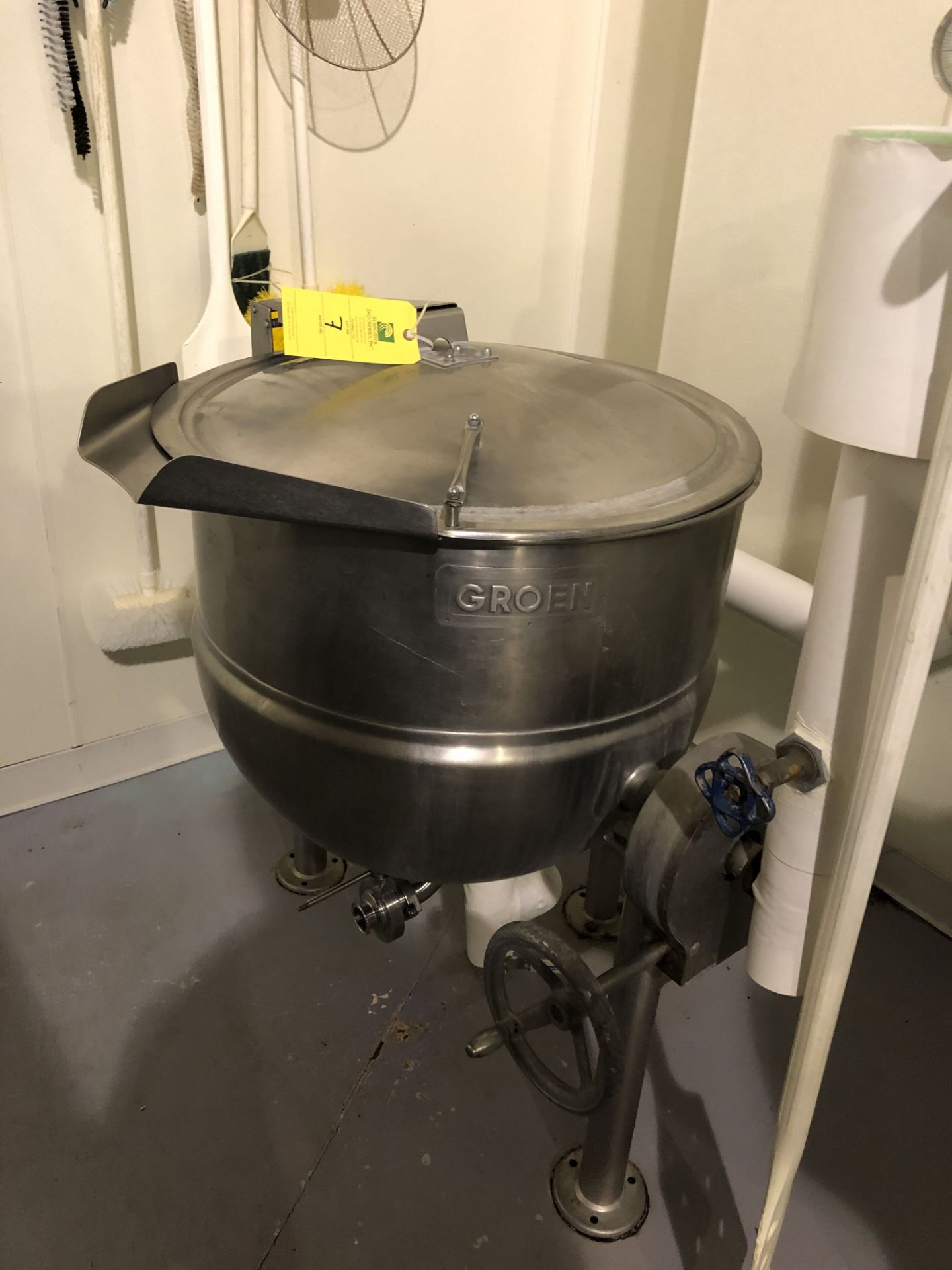 Groen Kettle Tank, 40 Gallon, Rigging Price: $75