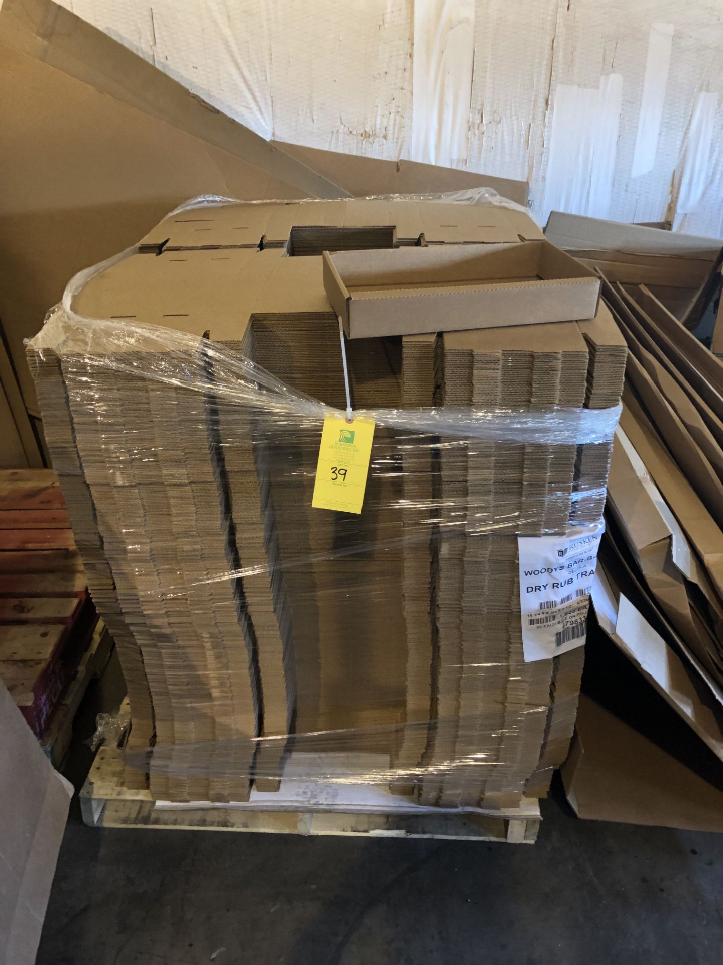 Pallet of Small Boxes, Rigging Price: $40