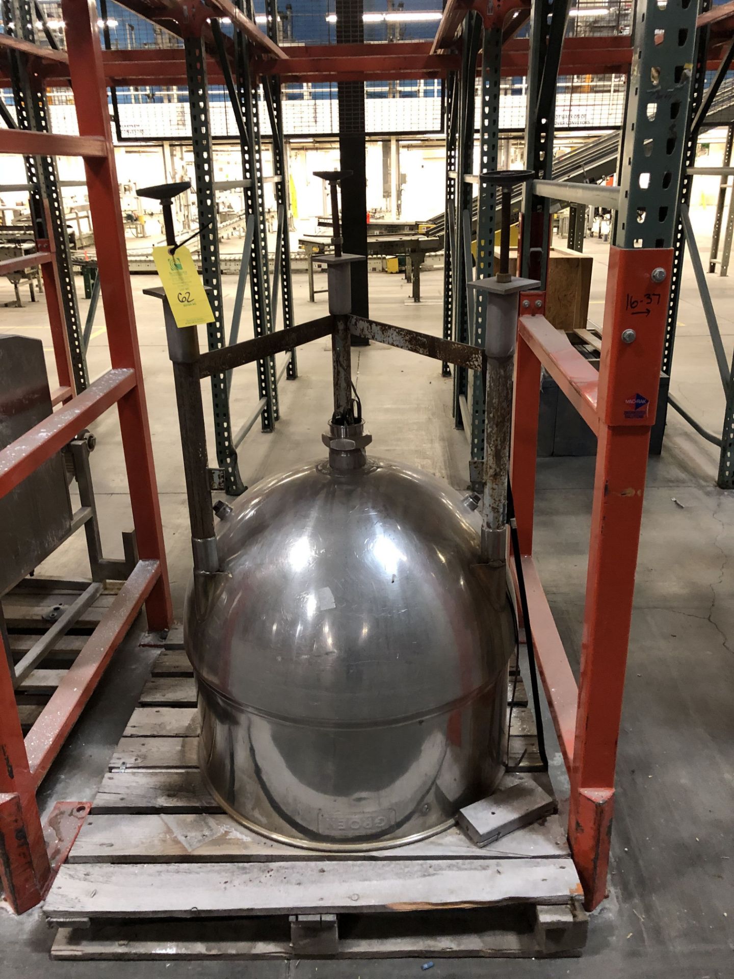 Groen Kettle Tank, Rigging Price: $50