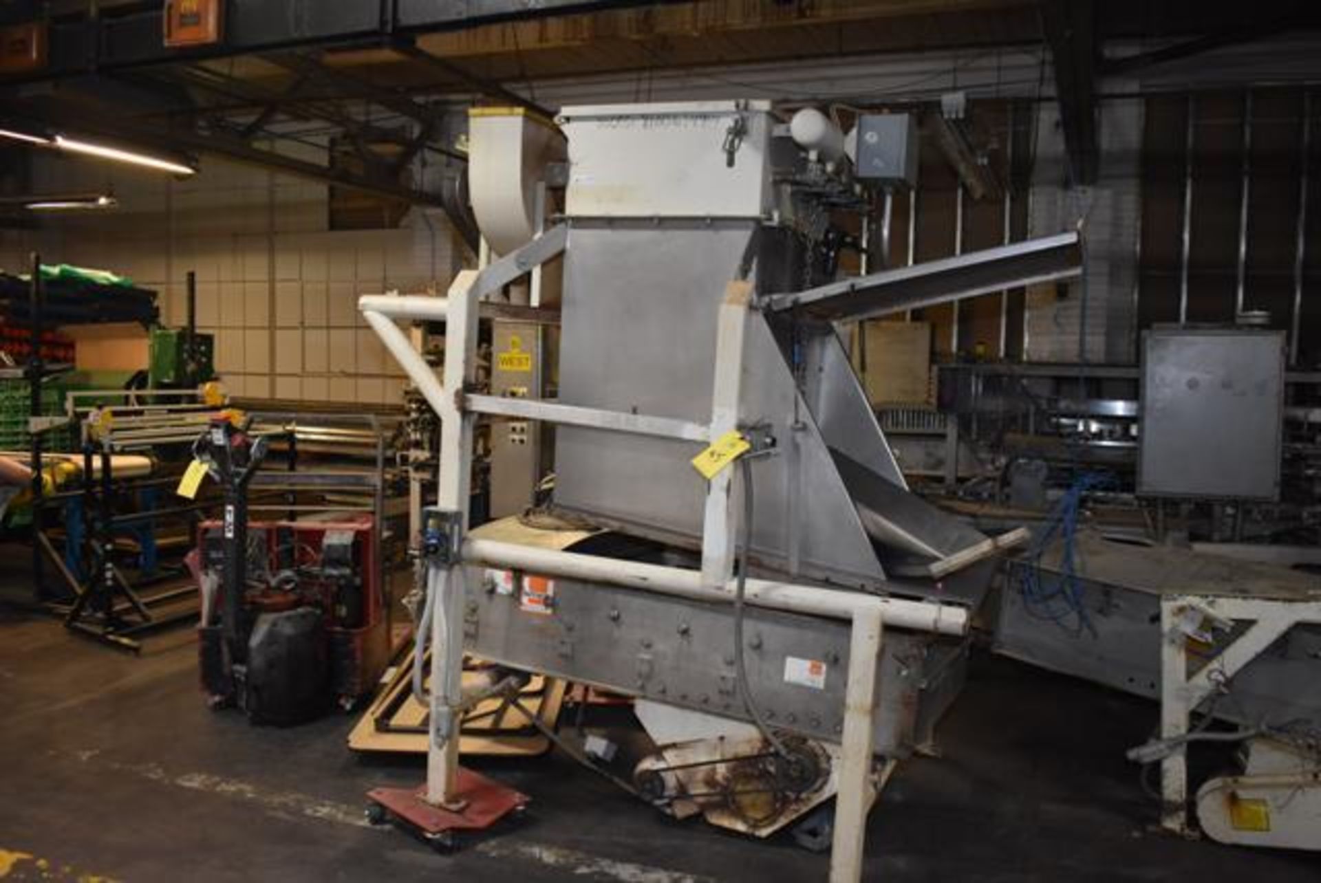 Simco Dump Station w/Simco 6' x 3' Screener System | Required Rigging and Loading Fee: $100
