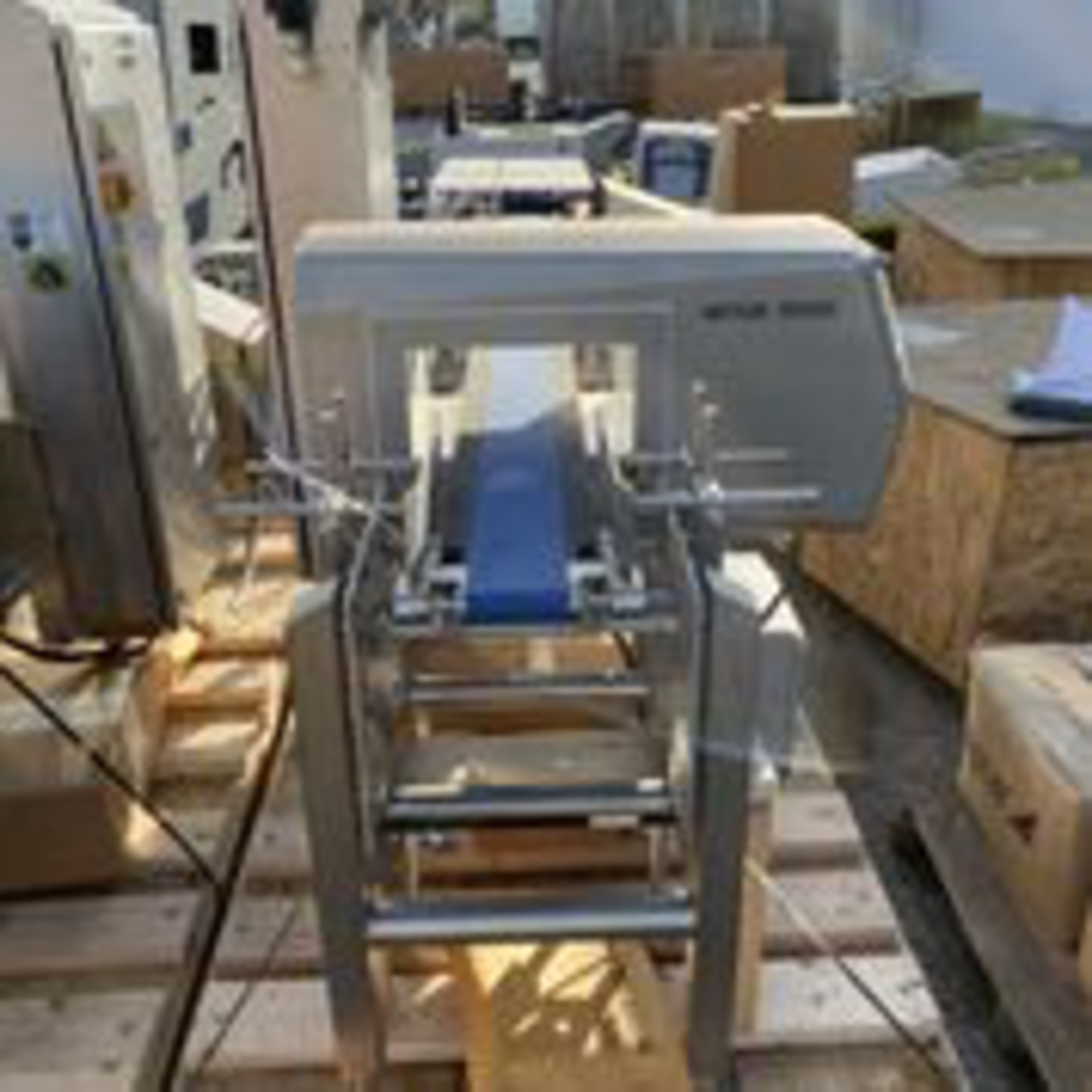 Mettler Toledo Metal Detector/Checkweigher Model CM6000XS S/N 14091311. LOADING FEE $200 - Image 2 of 7