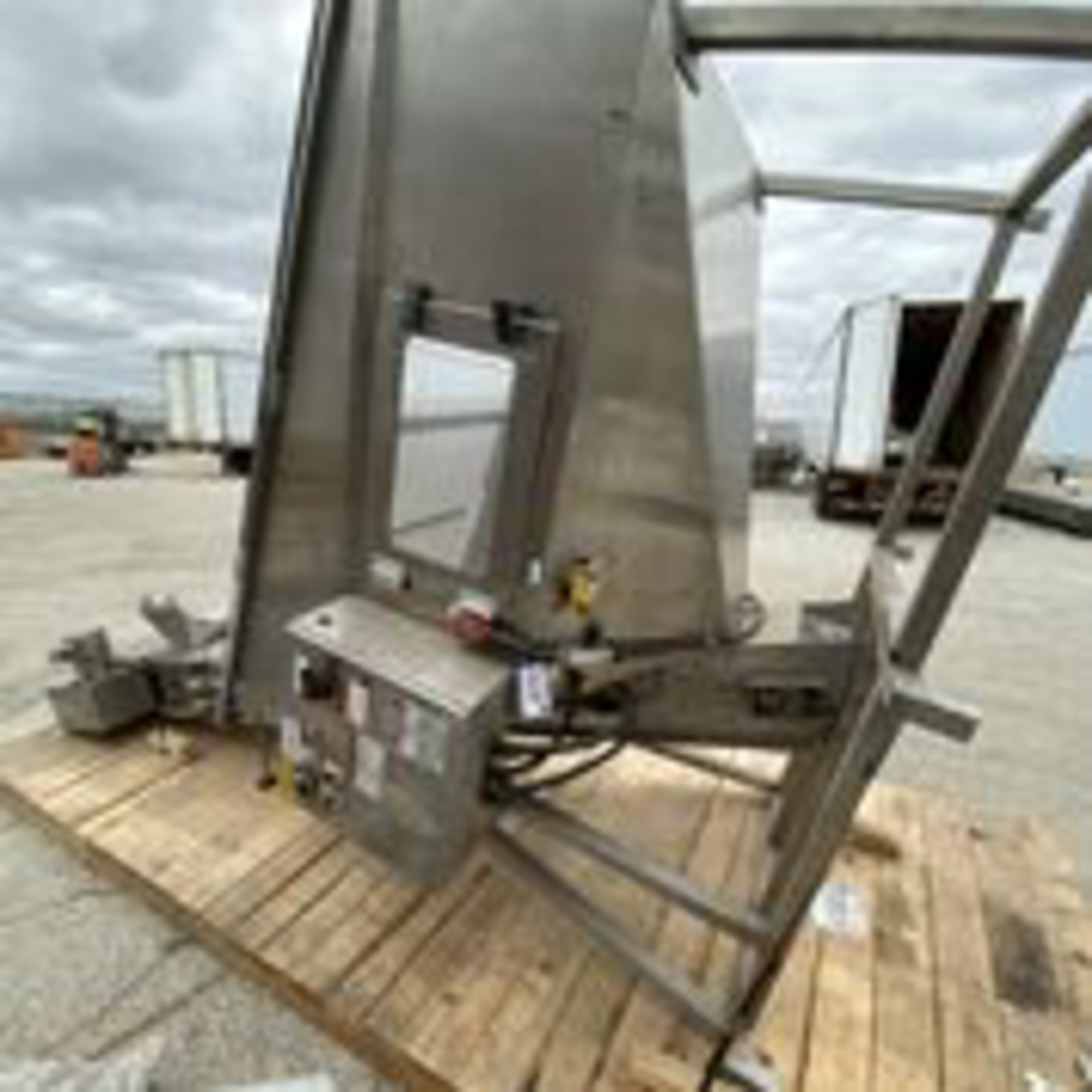 Sidel Cap Feeder Hopper. LOADING FEE $500 - Image 3 of 7