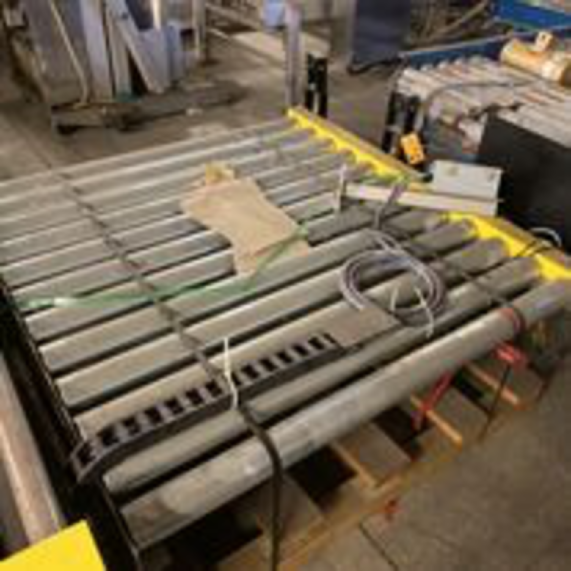 Pallet Conveyor. LOADING FEE $100