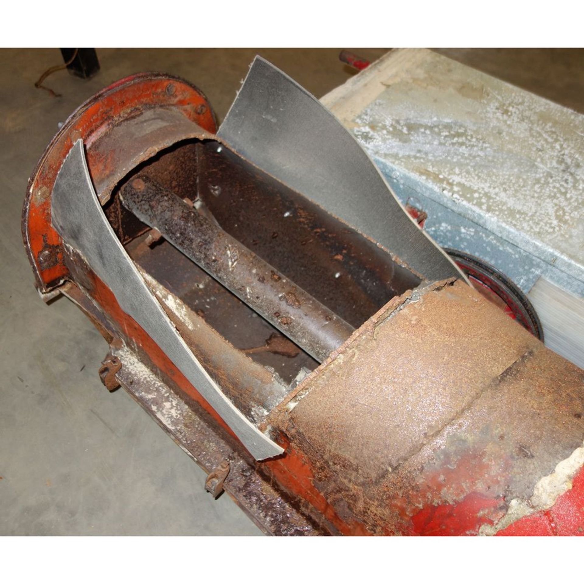 Located: Tyler, TX -- Auger conveyor, load out fee $100 ***Note from Auctioneer: Loading Fees as - Image 3 of 4