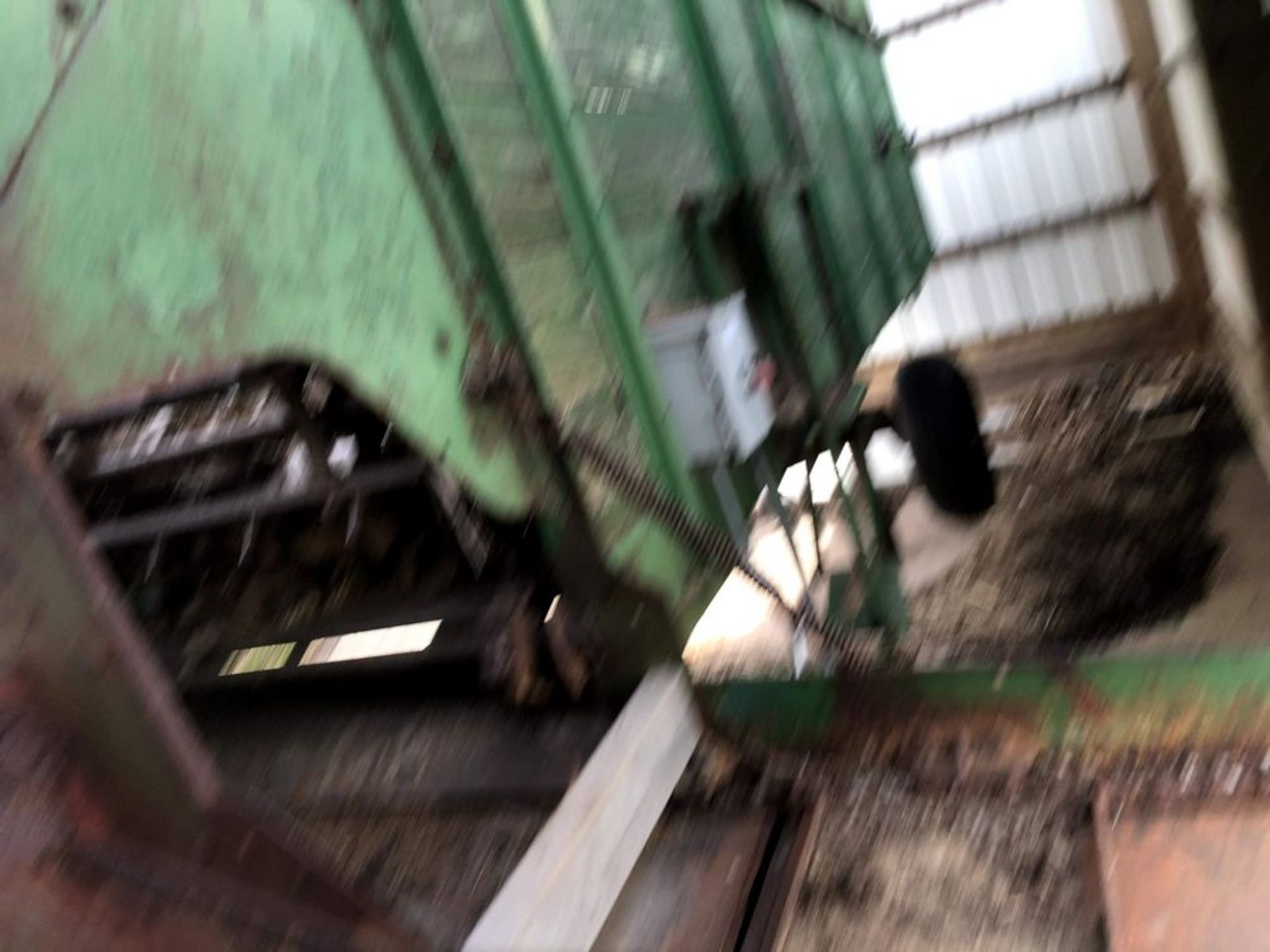 Located: Vincennes, IN -- Green feed wagon, loading fee $50 ***Note from Auctioneer: Loading Fees as - Image 8 of 8