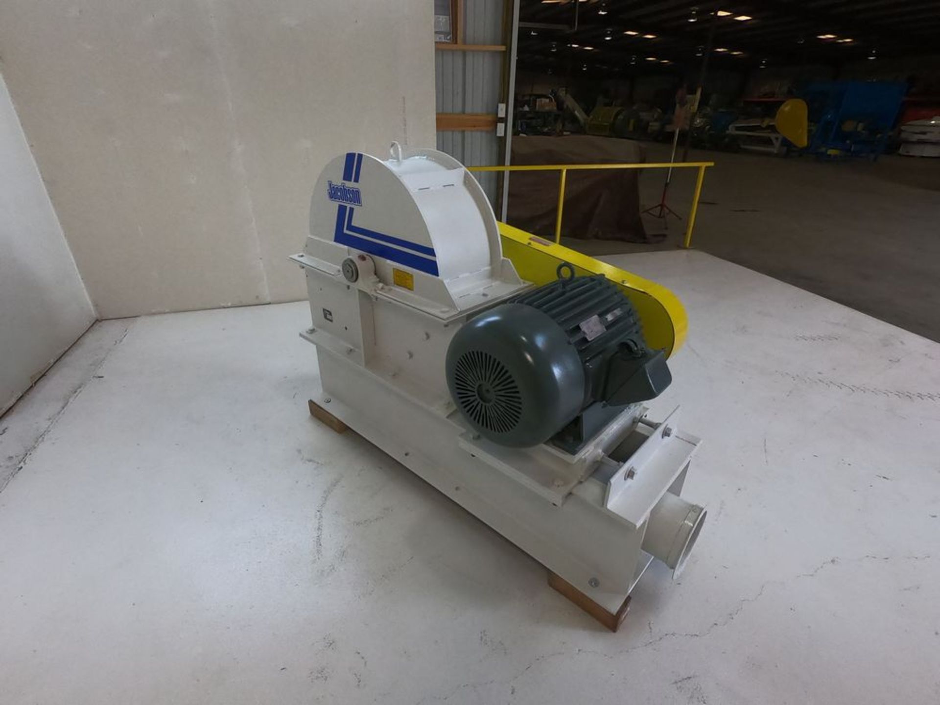 Located: Tyler, TX -- Jacobson 2410-415 wood grinder with 50hp motor SN36638 last running wood - Image 2 of 5