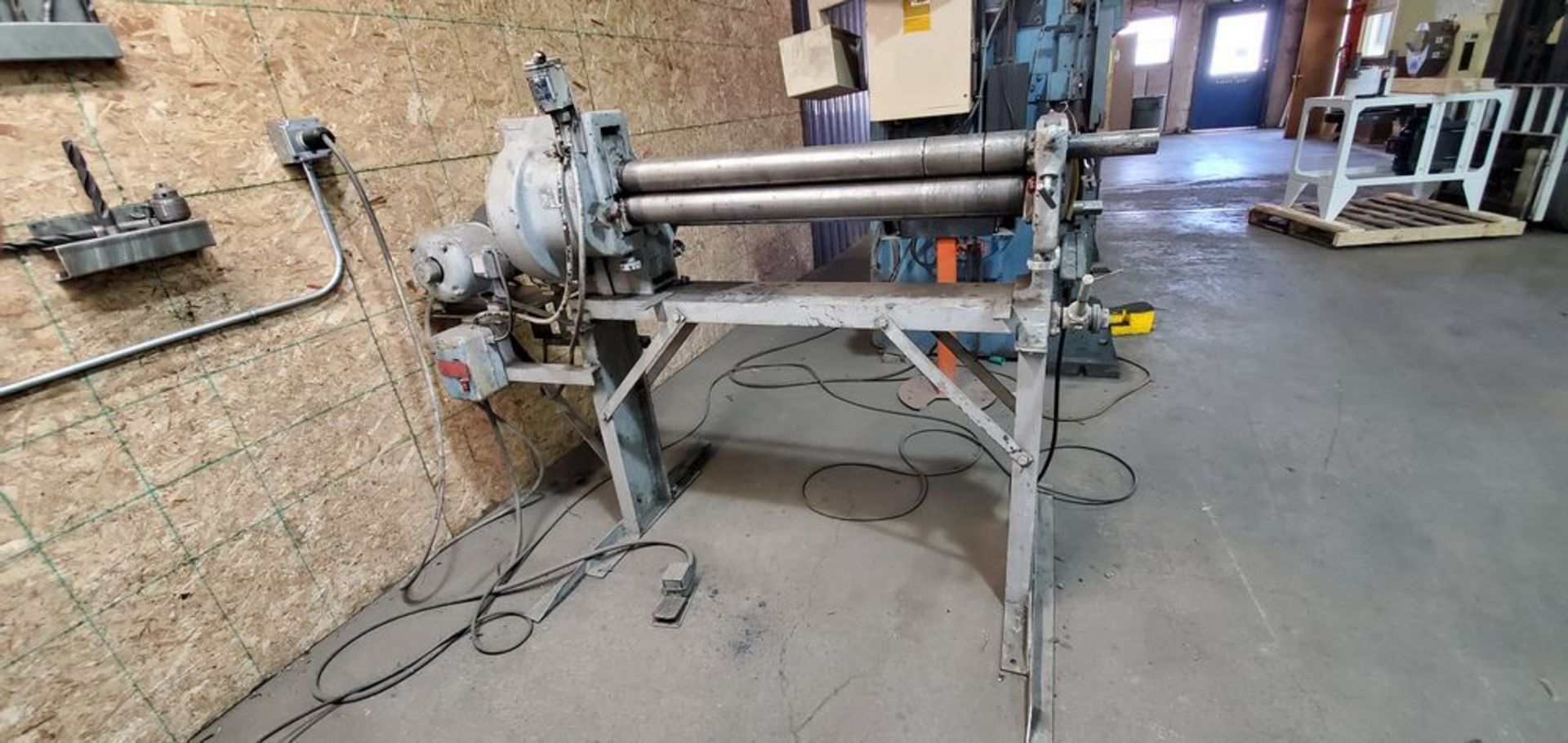 Located in Canon City, CO -- Pexto Slip Roll Machine 36" wide w/3"rolls, in operation, (can be